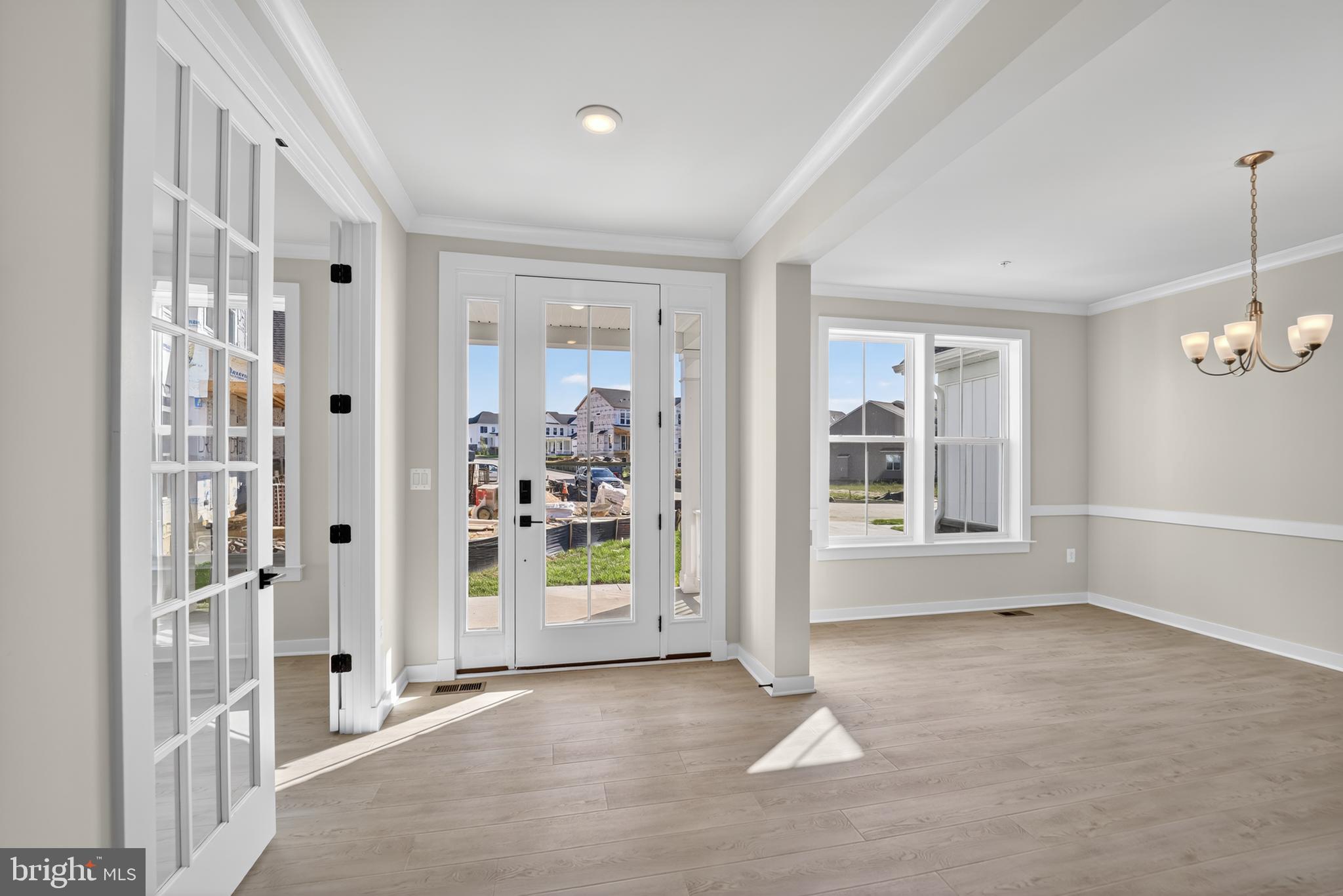 SOUTH LAKE - Residential