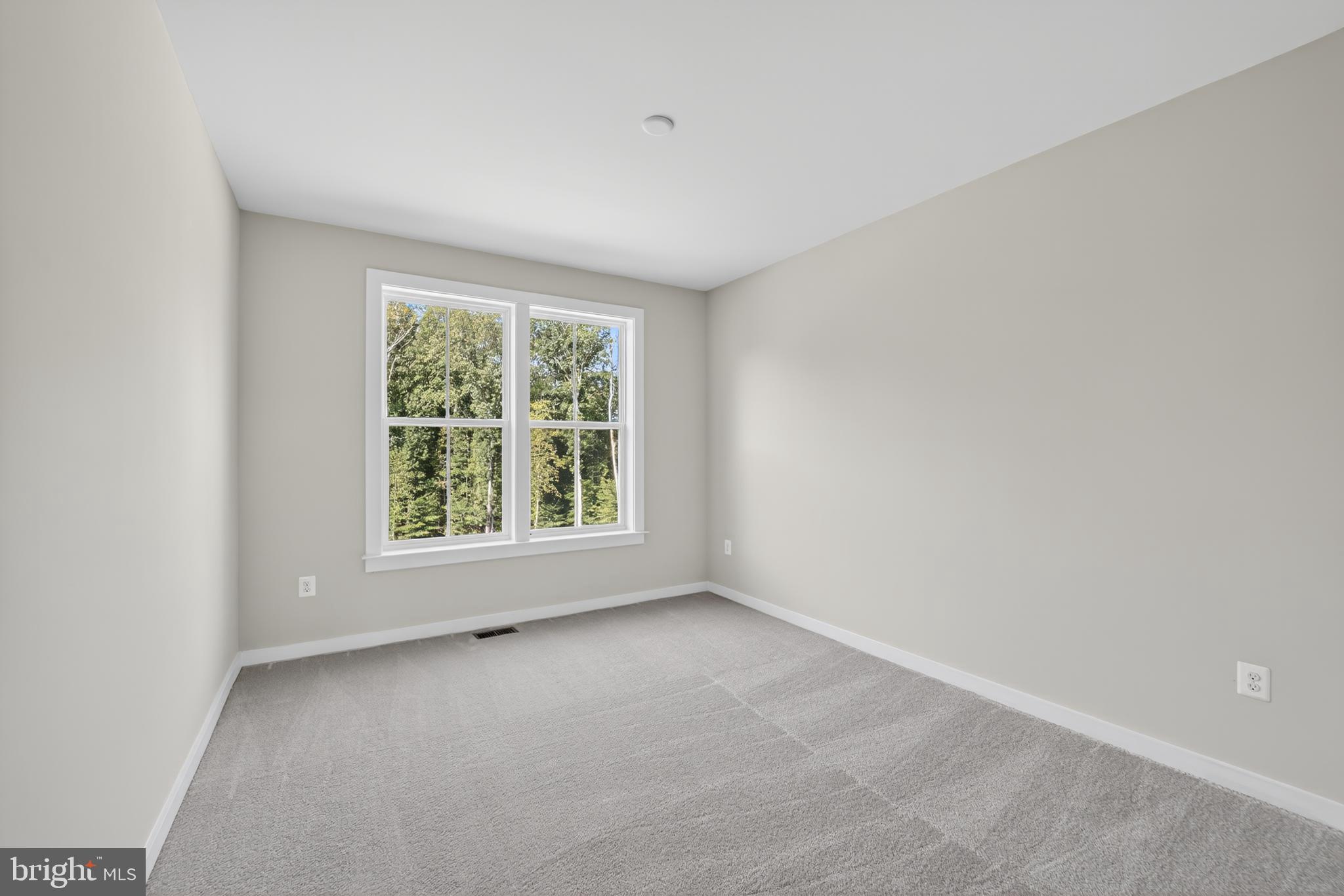 SOUTH LAKE - Residential