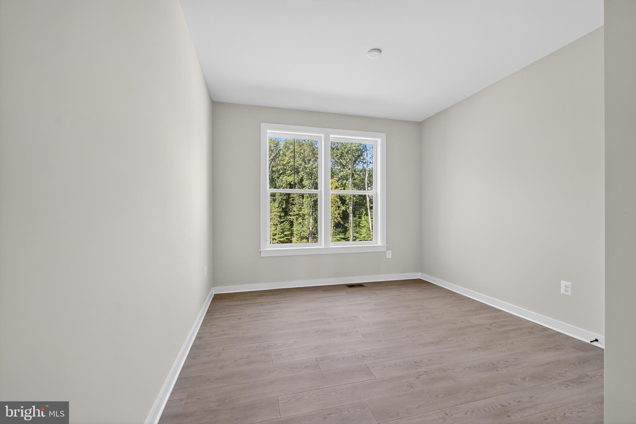 SOUTH LAKE - Residential