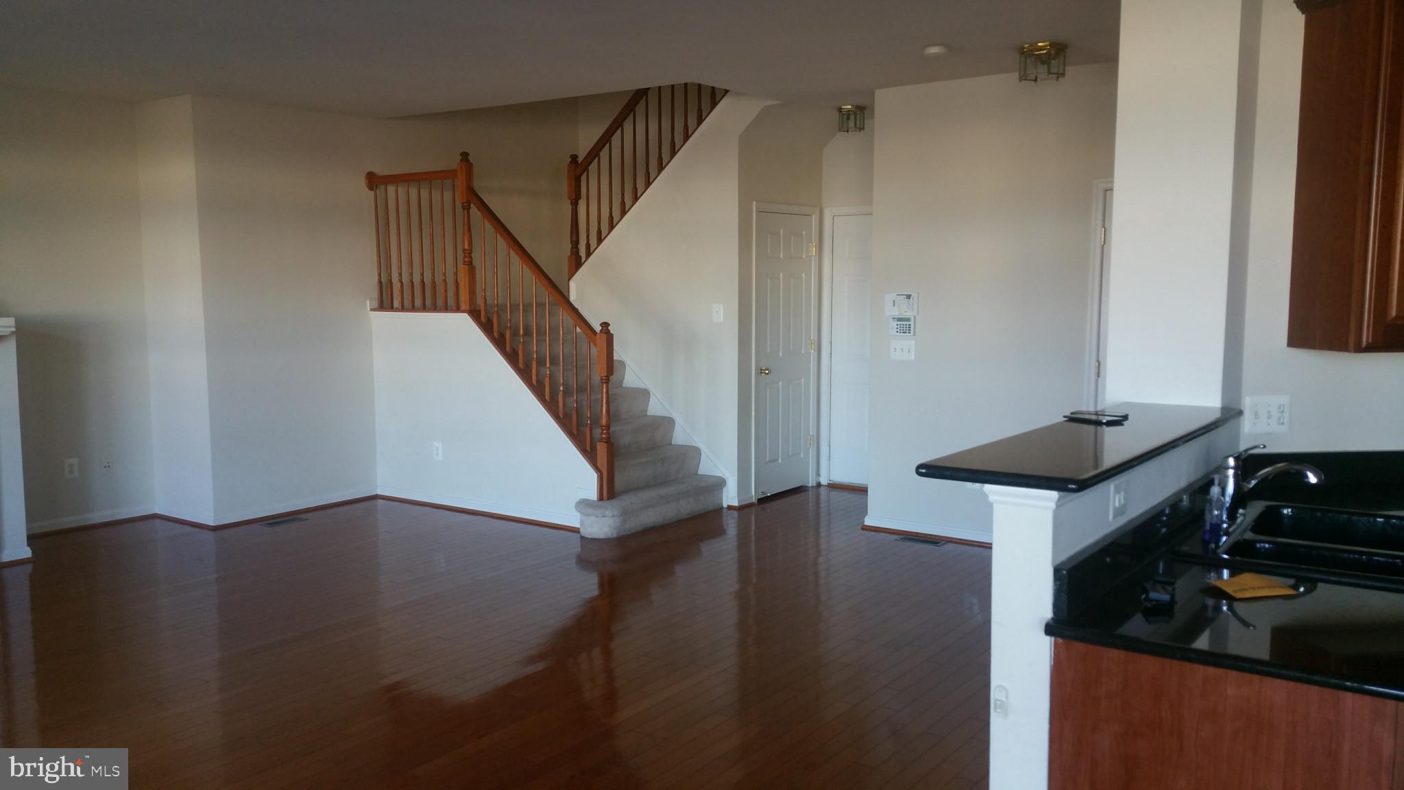 ASHBURN VILLAGE - Residential Lease