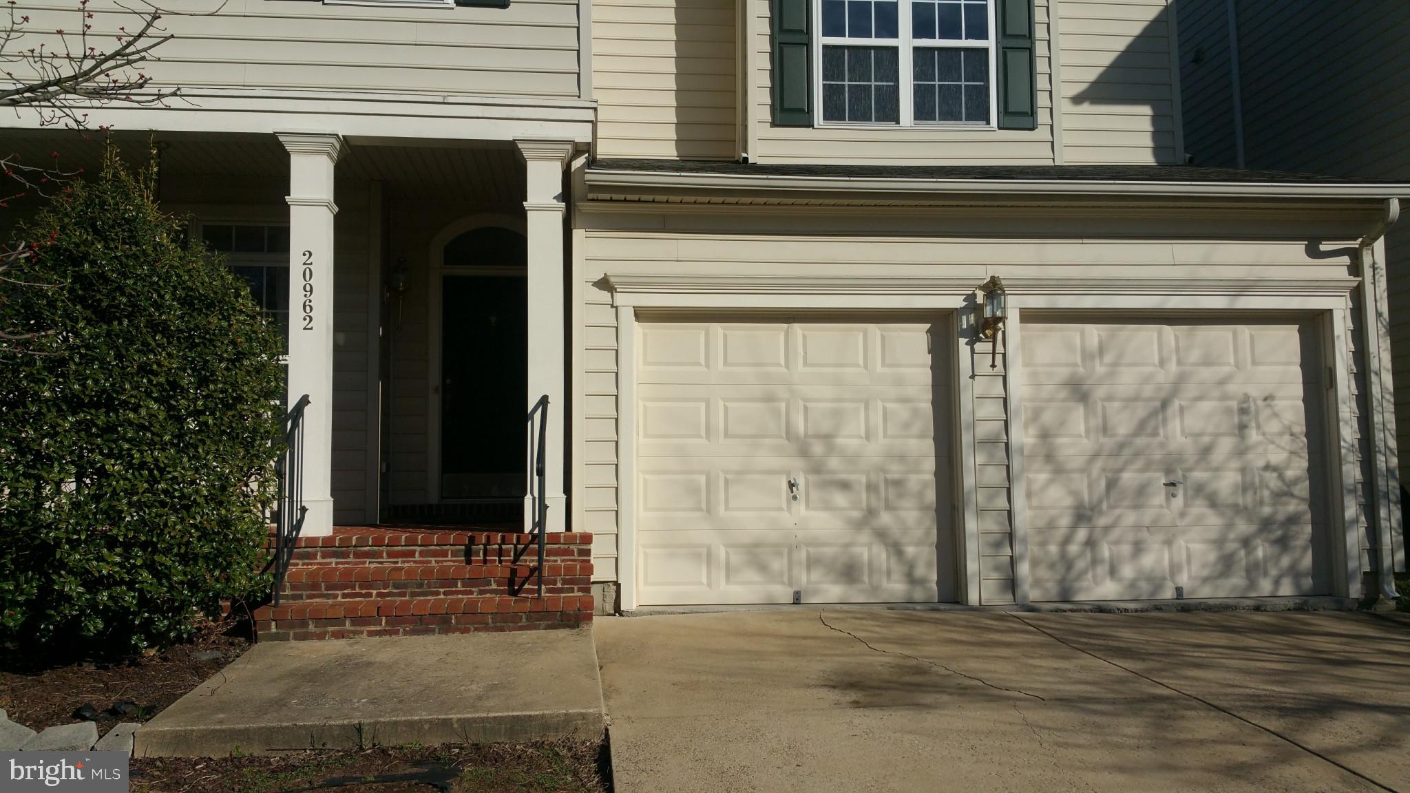 ASHBURN VILLAGE - Residential Lease