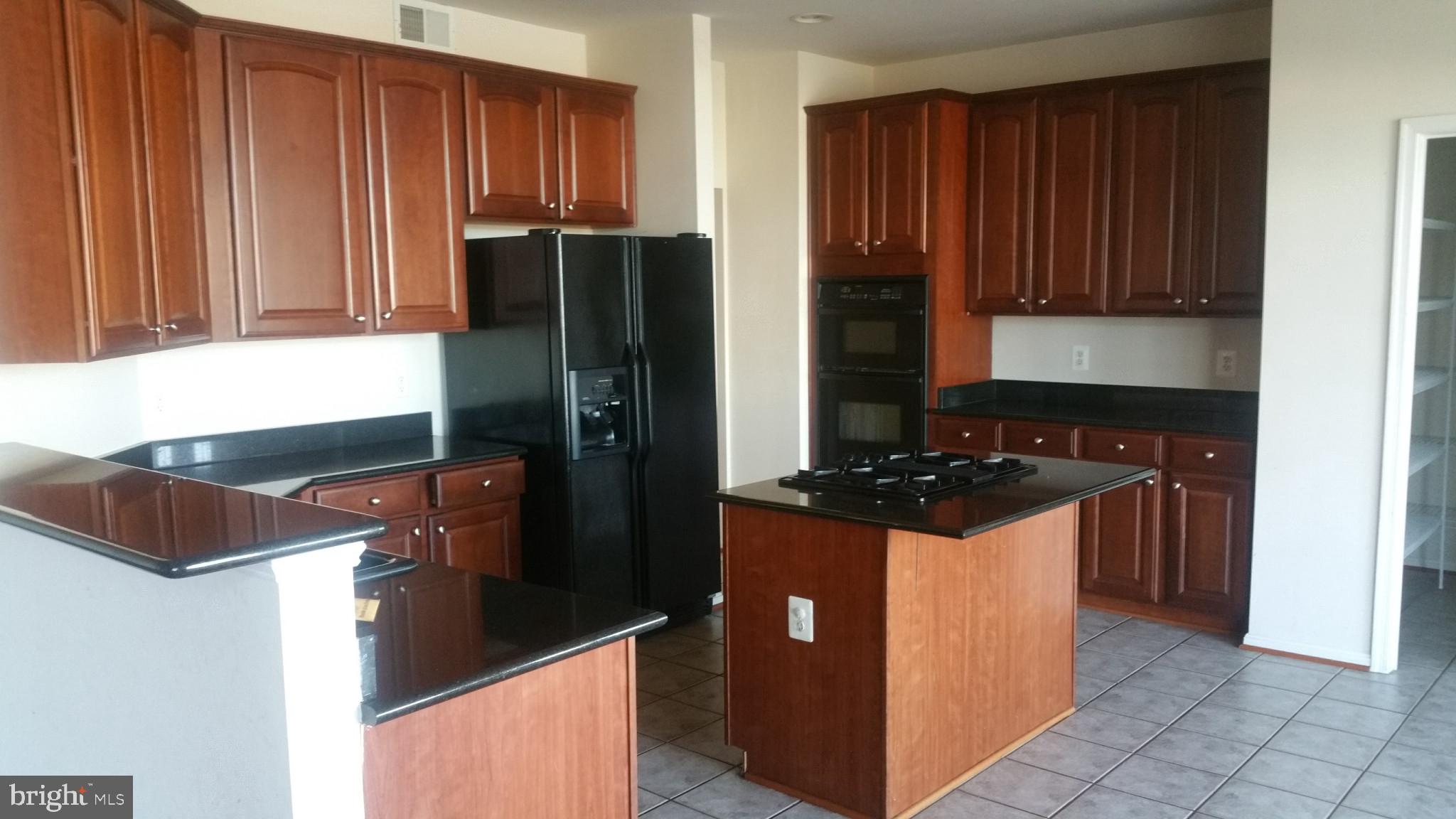 ASHBURN VILLAGE - Residential Lease