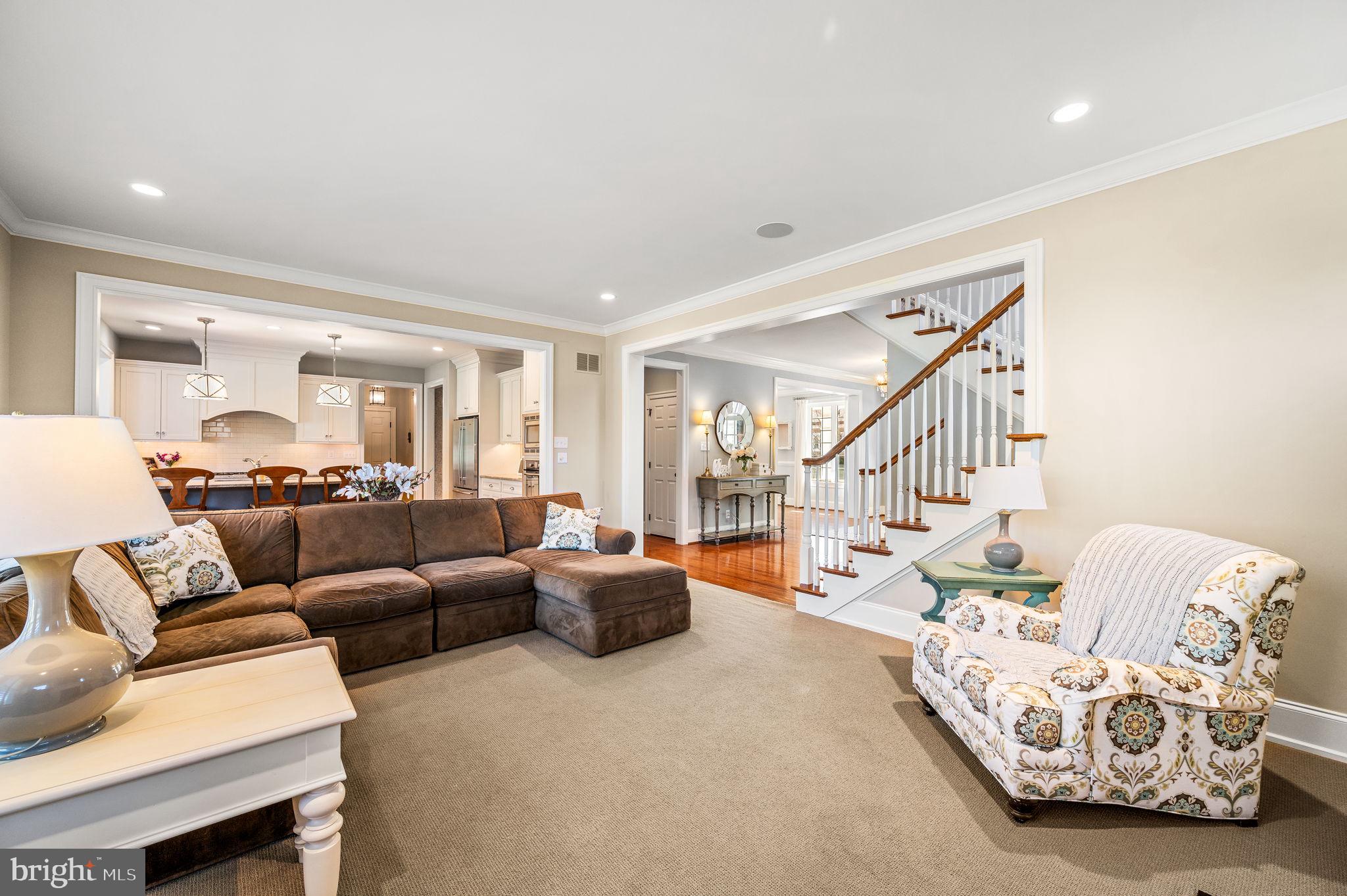 4 FALLBROOK LANE
