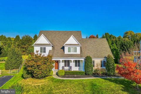 4 FALLBROOK LANE GLEN MILLS PA 19342