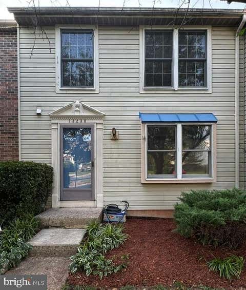 Townhouse For Rent - 13238 Custom House Court<br/> FAIRFAX, VA 22033