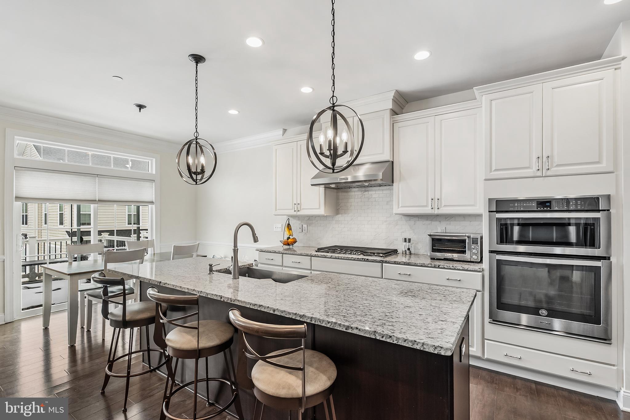 OAKS AT LAFAYETTE HILL - Residential