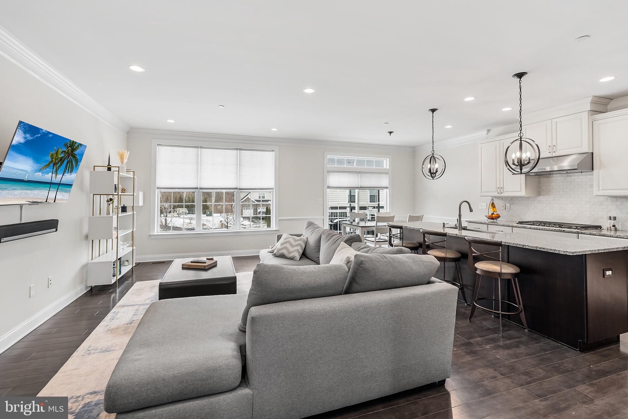 OAKS AT LAFAYETTE HILL - Residential