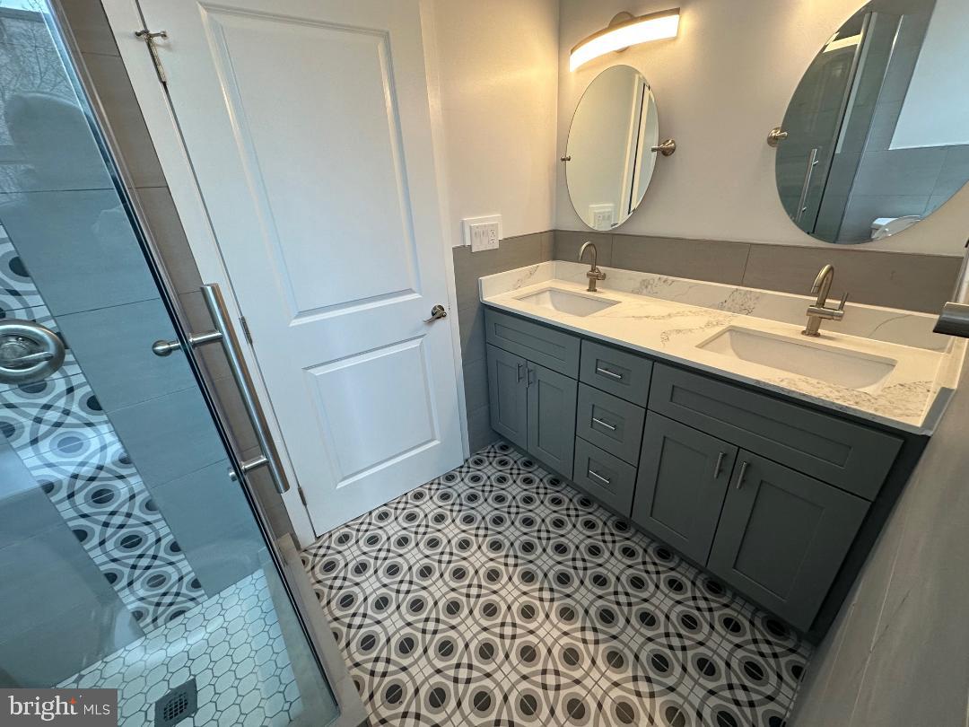 TEMPLE UNIVERSITY - Residential Lease