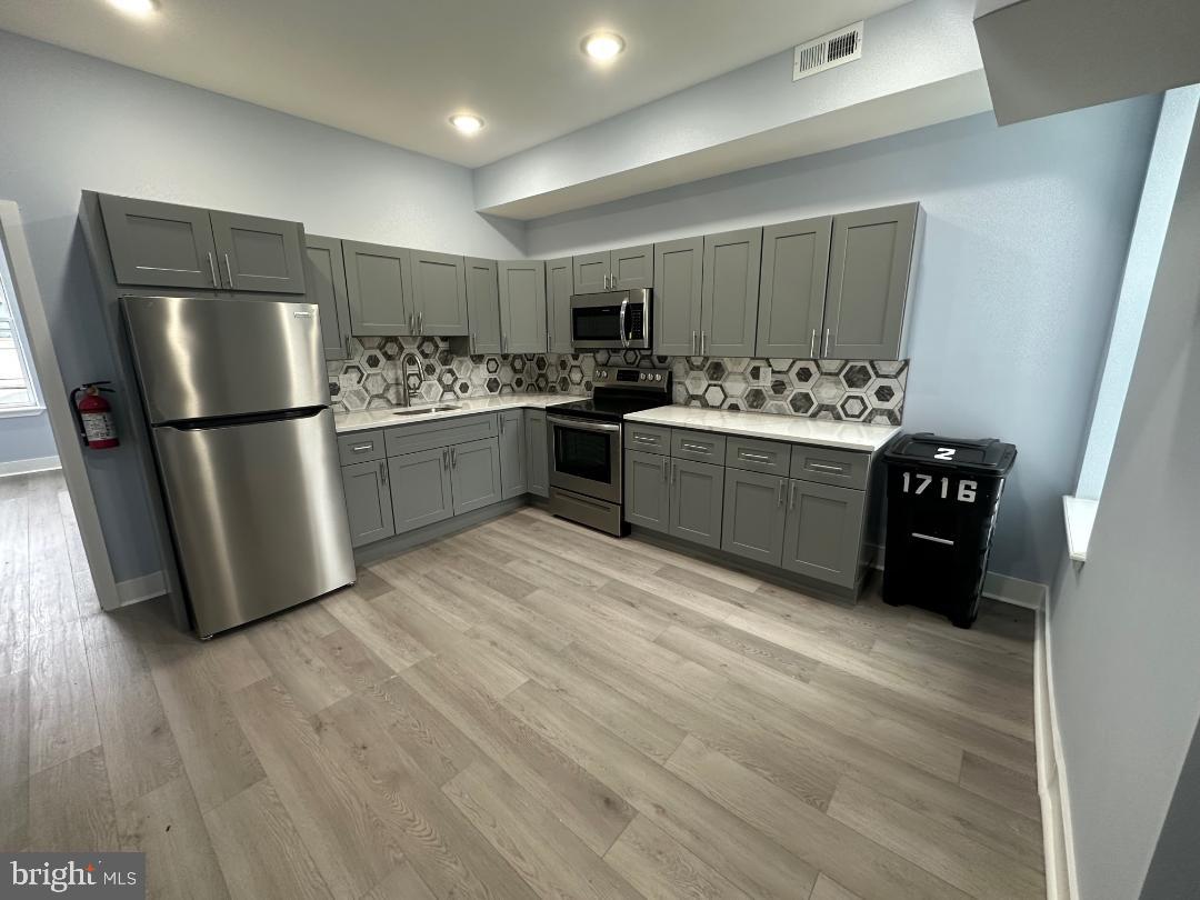 TEMPLE UNIVERSITY - Residential Lease