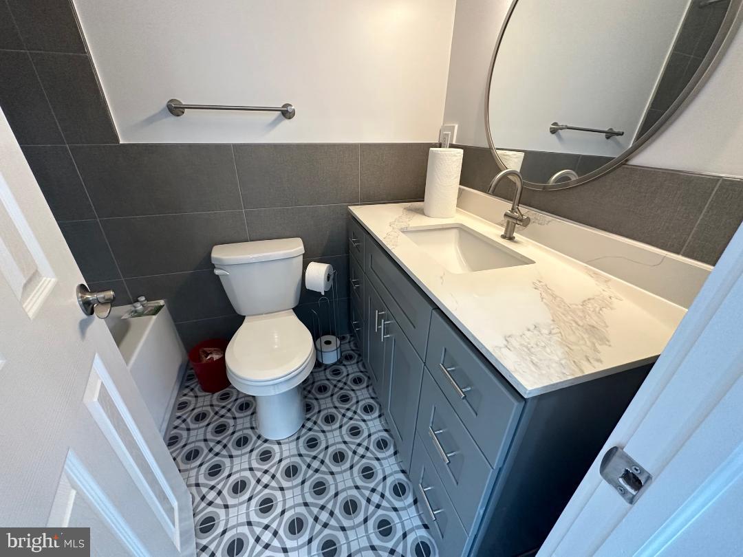 TEMPLE UNIVERSITY - Residential Lease