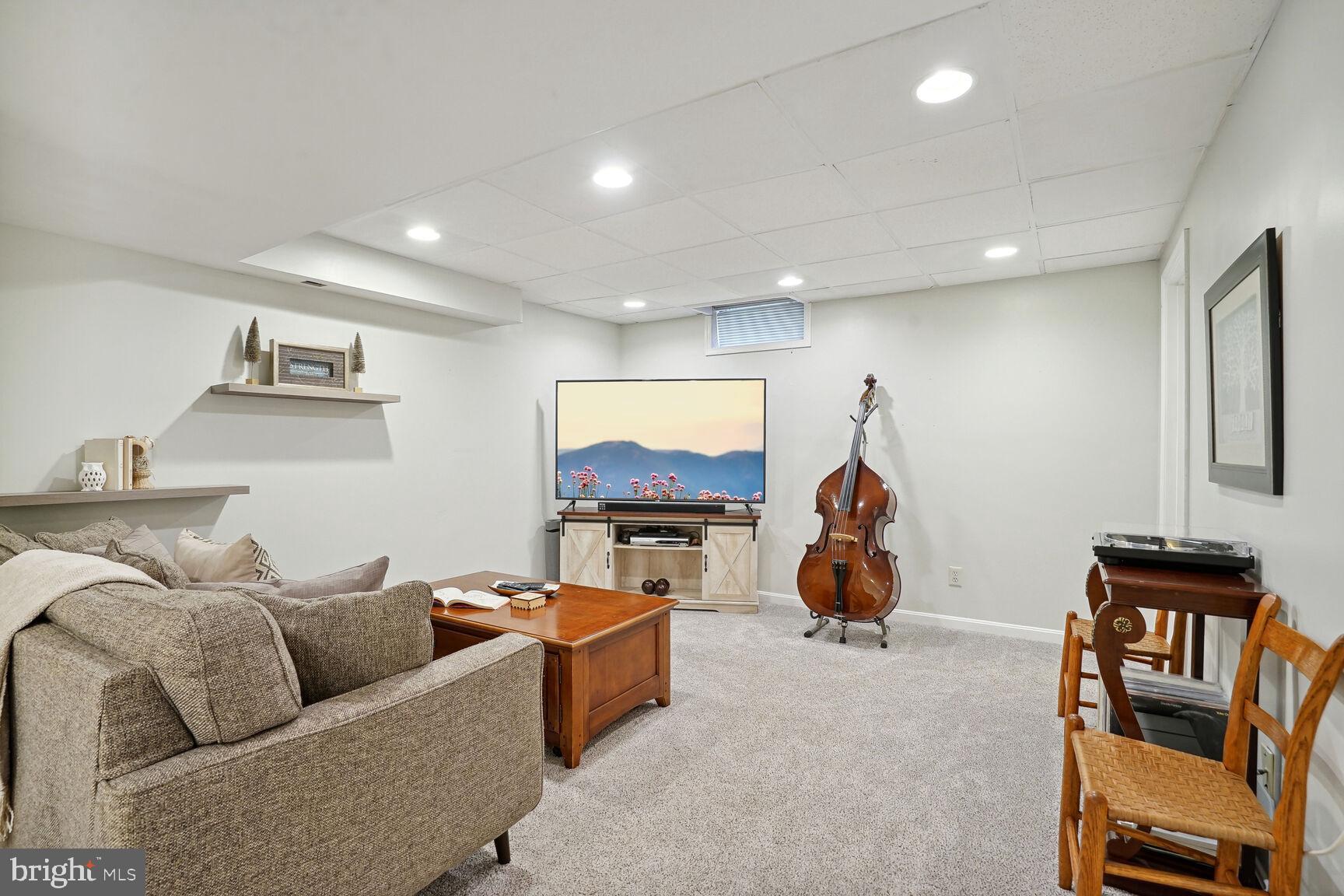 SEQUOIA FARMS - Residential