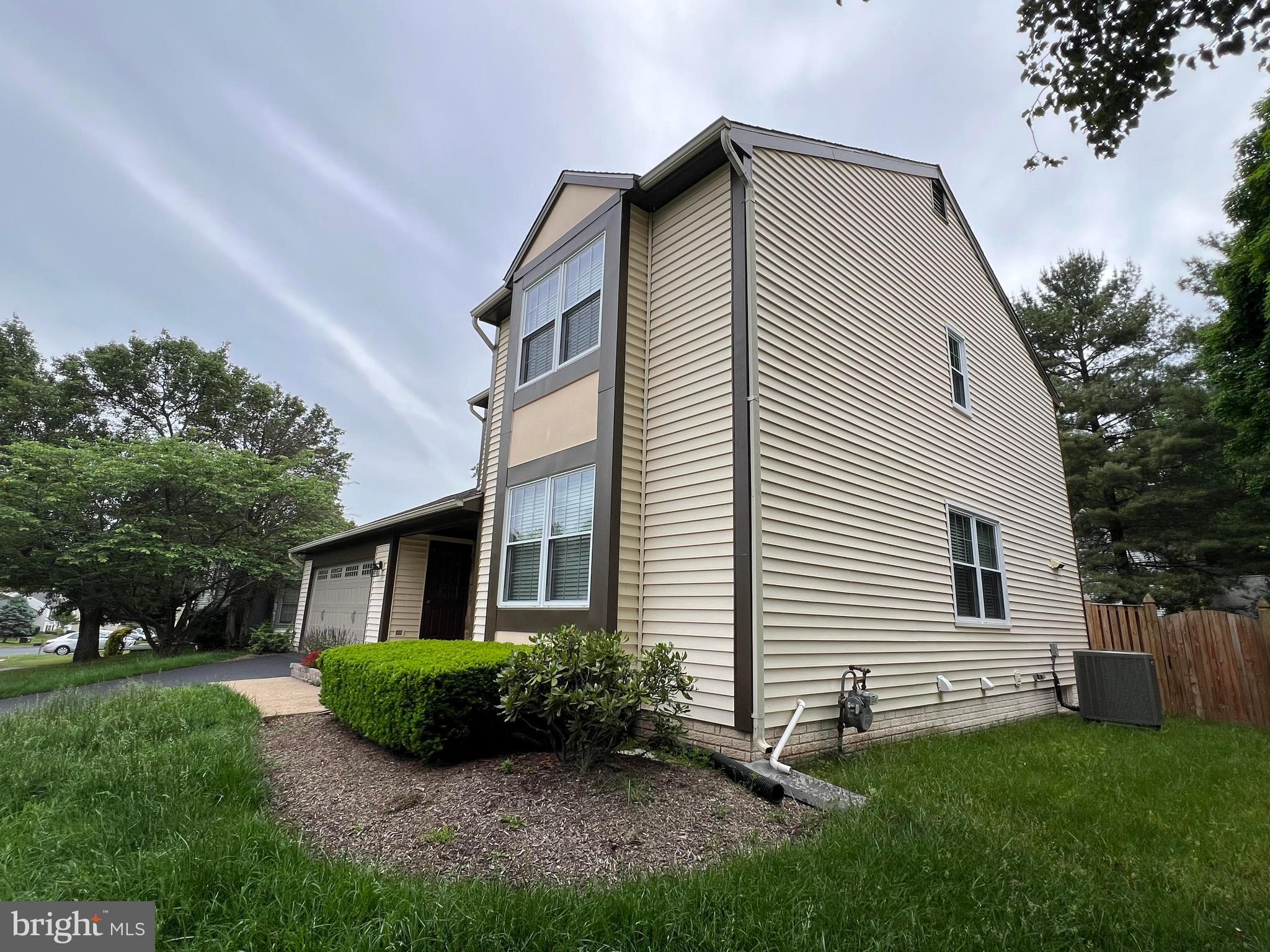 SEQUOIA FARMS - Residential