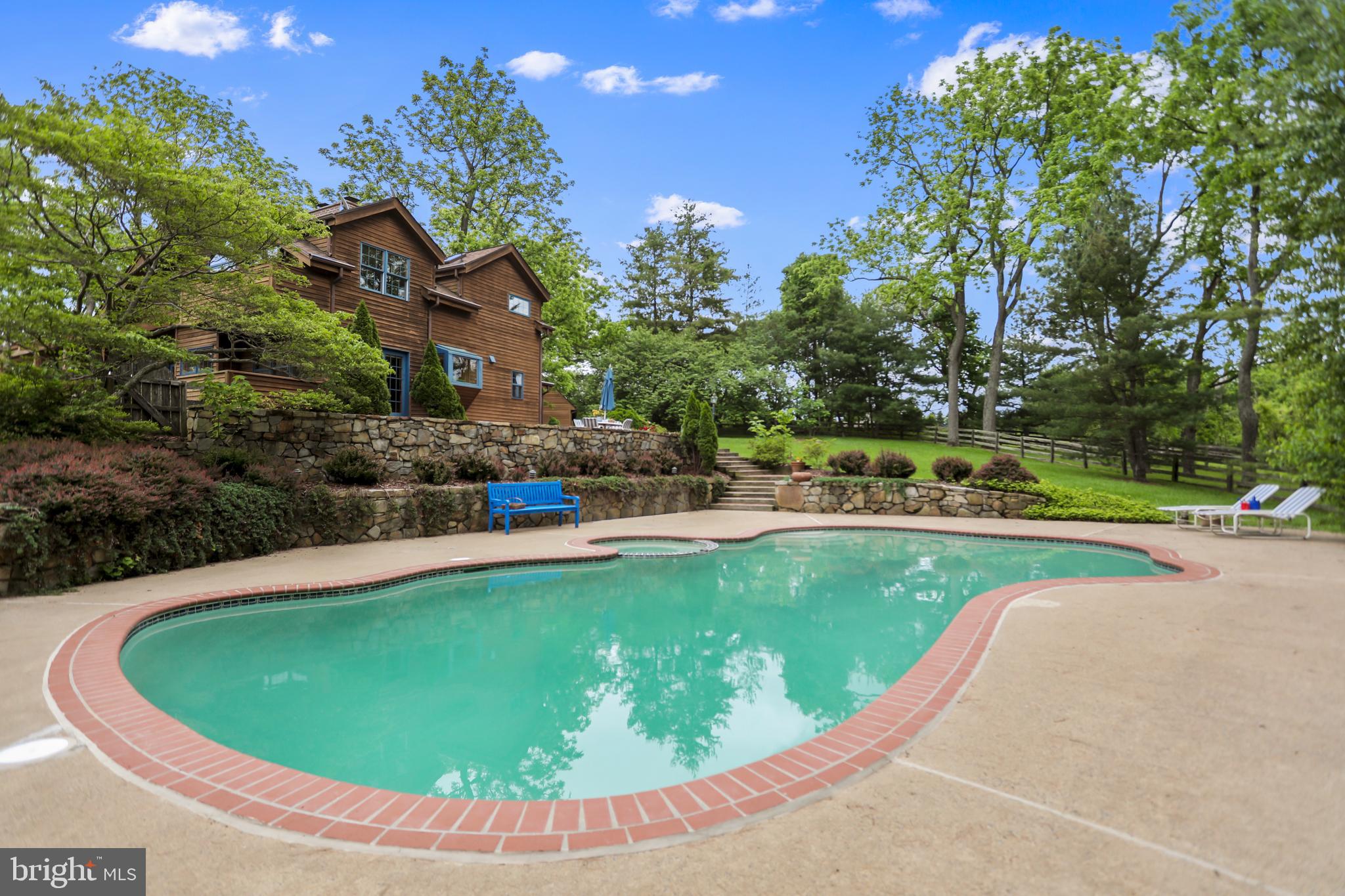 WATERFORD - Residential