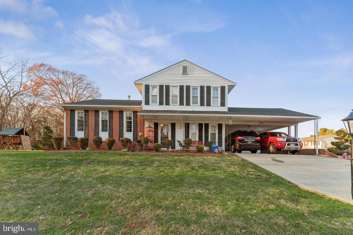 SQUIRES HILL - Residential