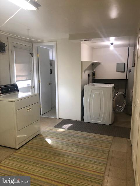 KEMP MILL HILLS - Residential Lease