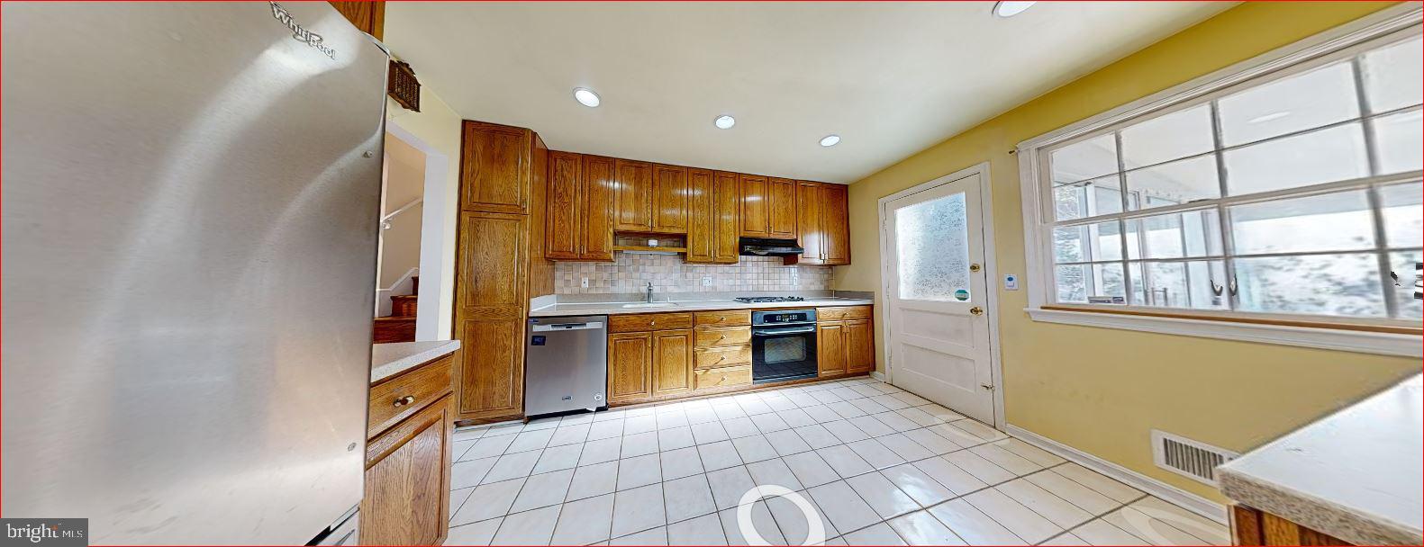 KEMP MILL HILLS - Residential Lease