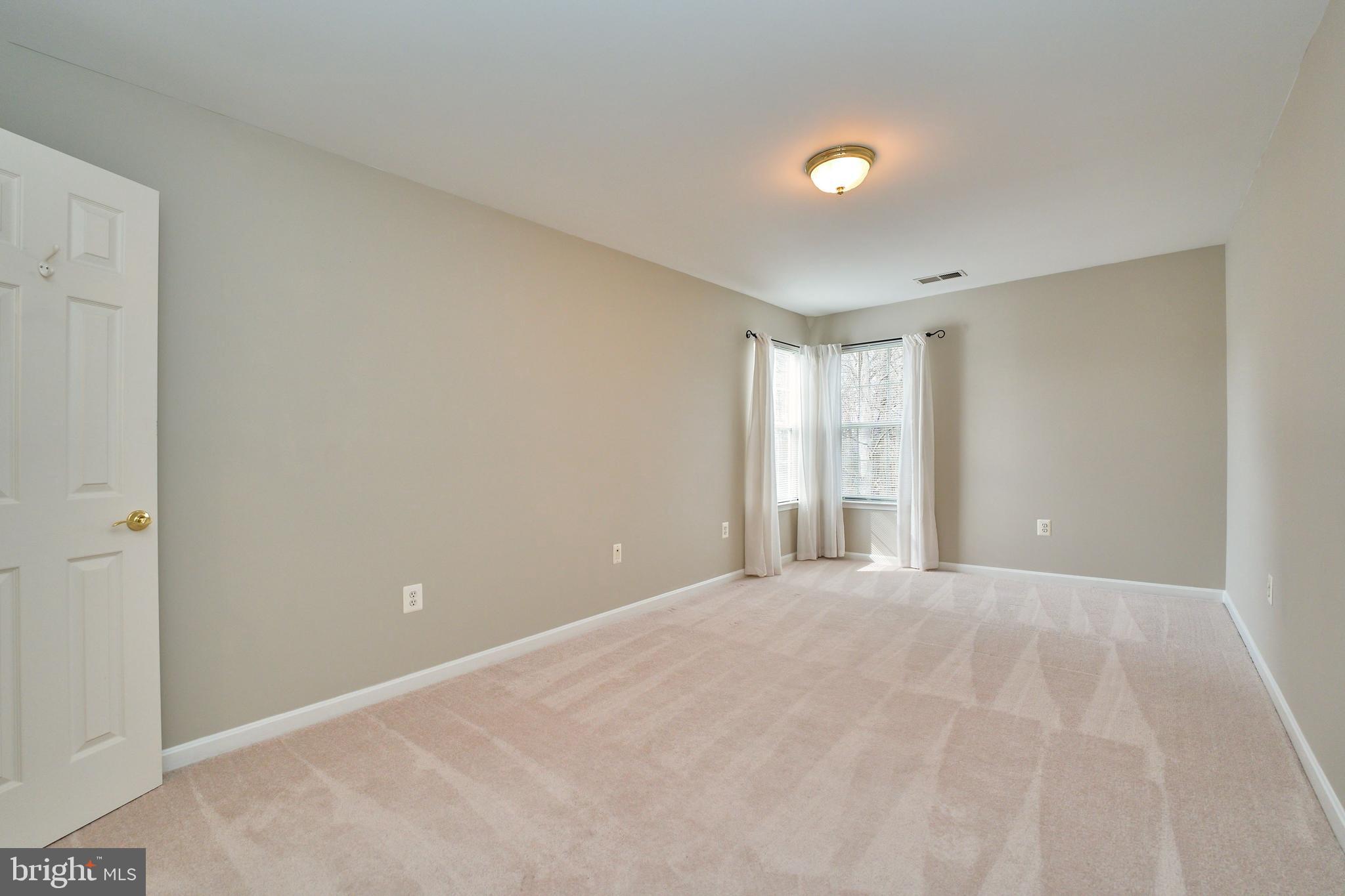 BLOOMS CROSSING - Residential