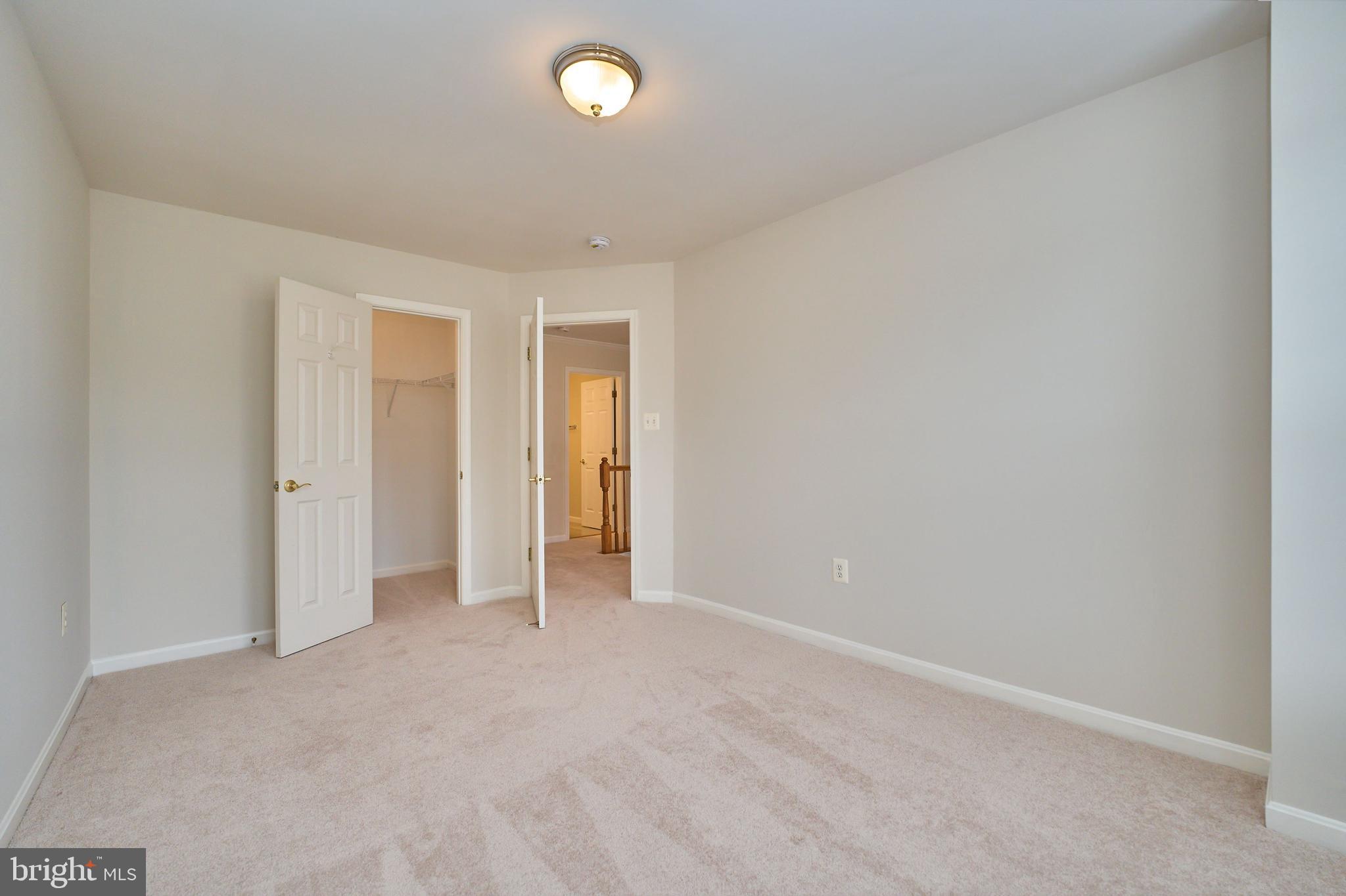 BLOOMS CROSSING - Residential