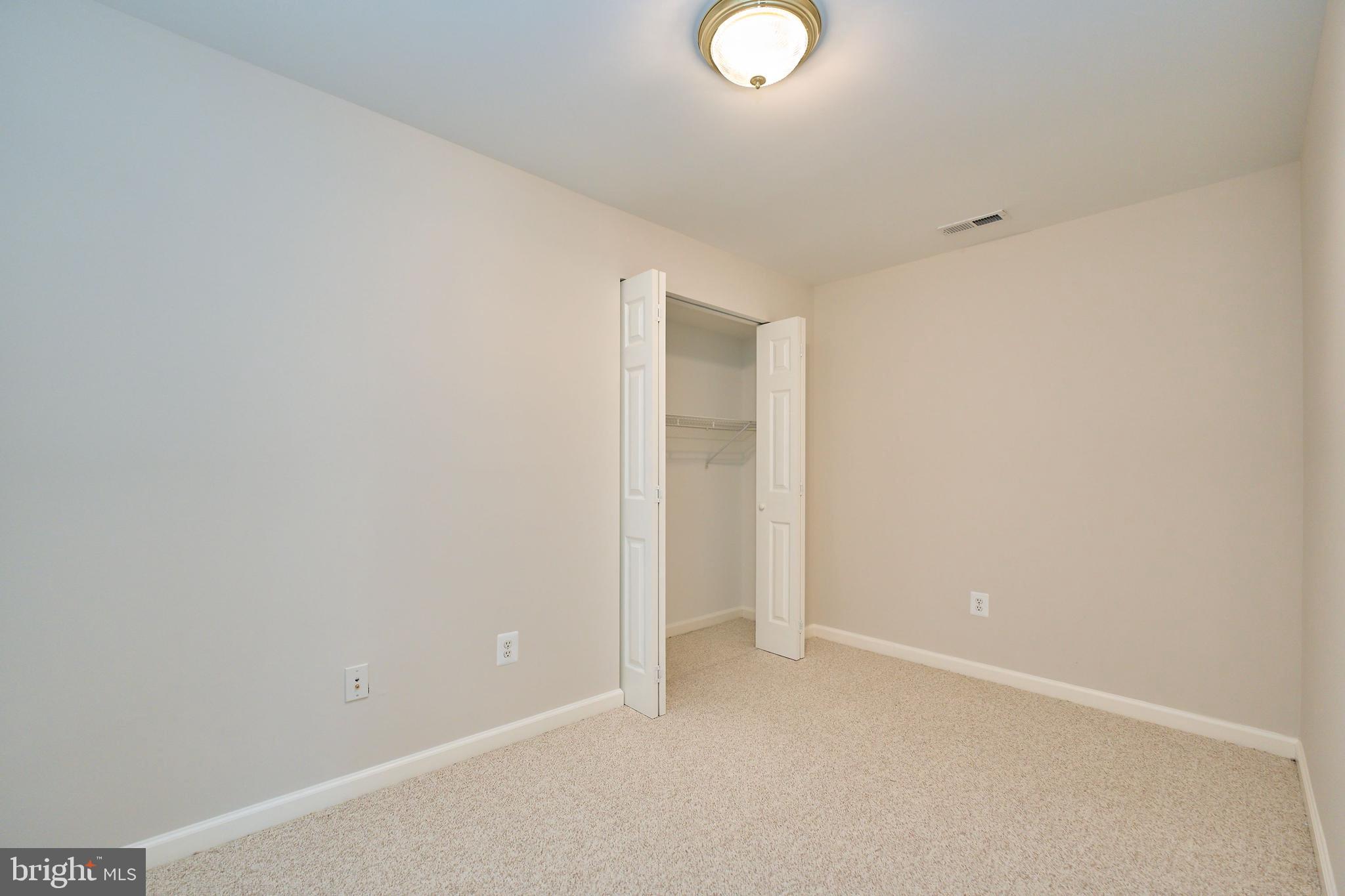 BLOOMS CROSSING - Residential