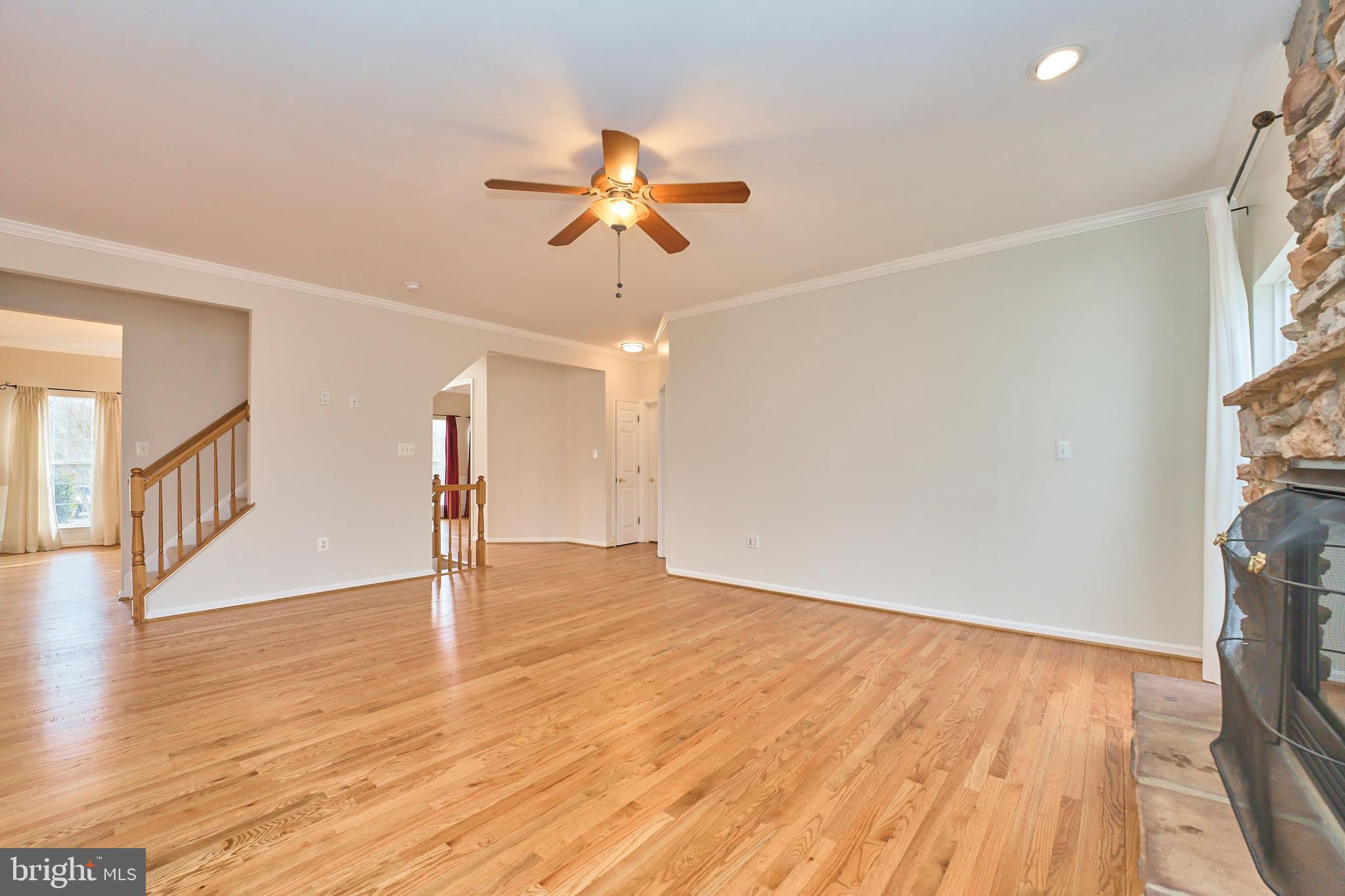 BLOOMS CROSSING - Residential