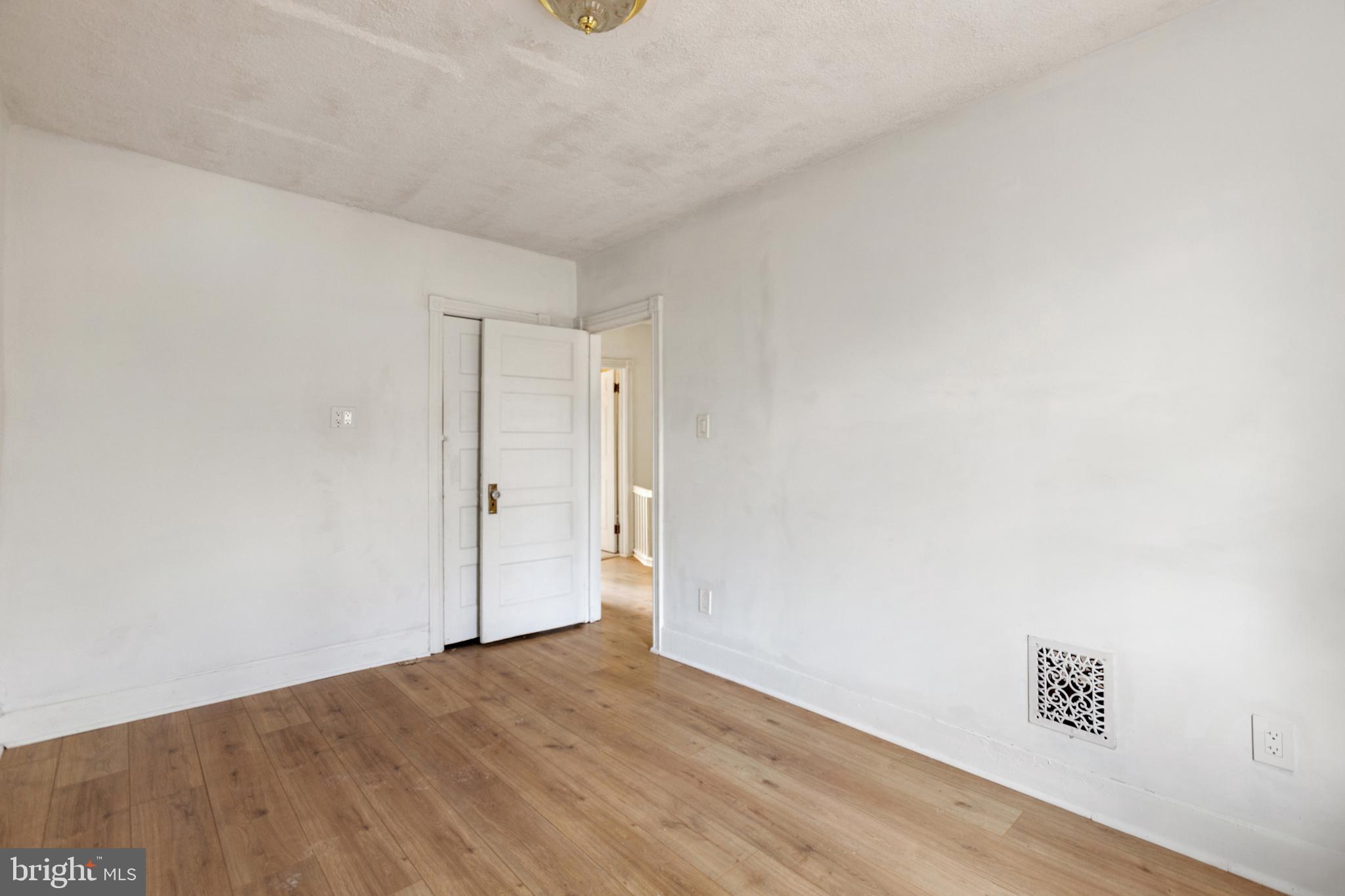 SUN VILLAGE - Residential