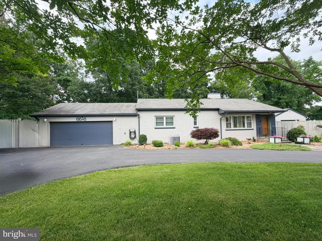 6616 BRADDOCK