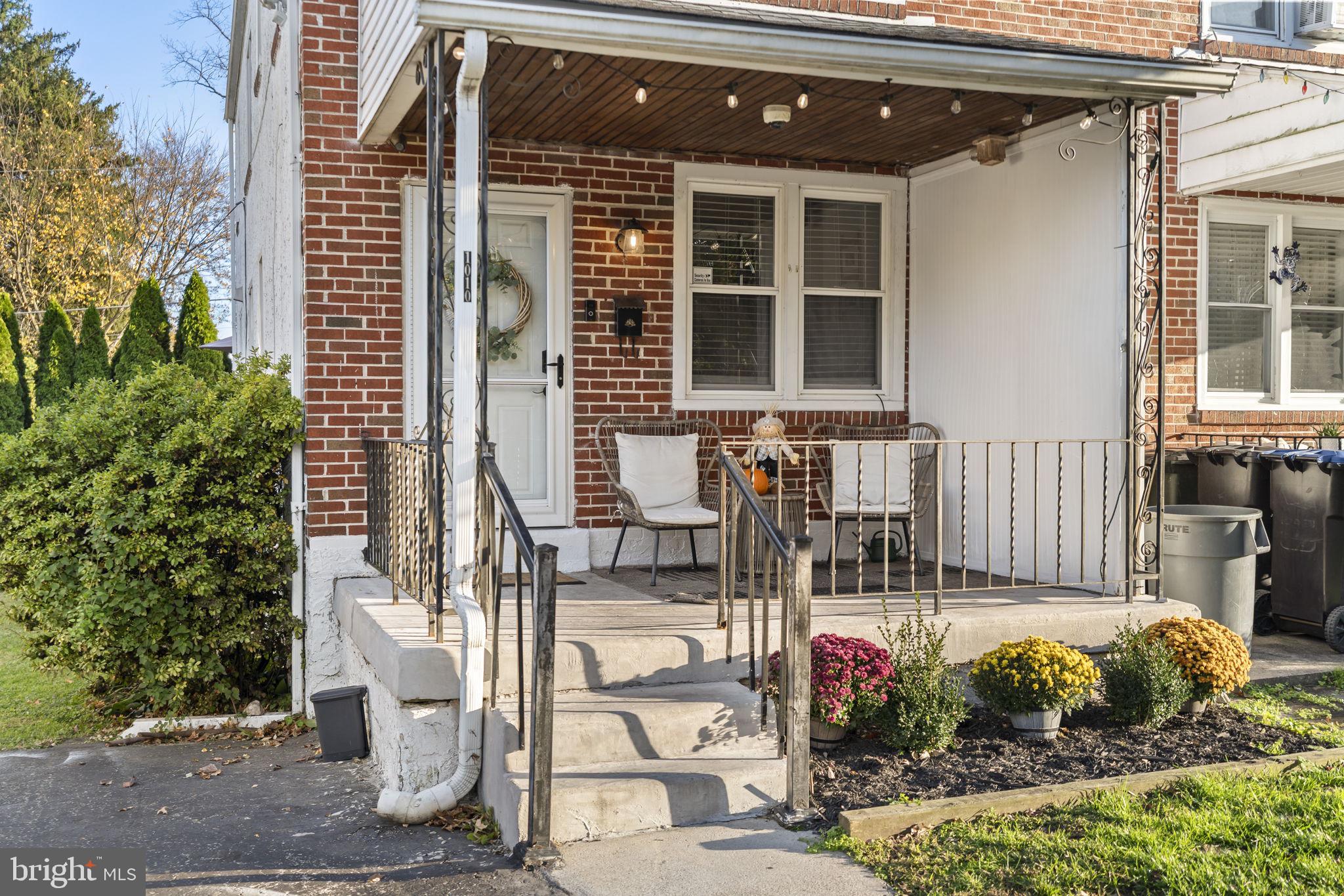 1010 BUTTONWOOD STREET