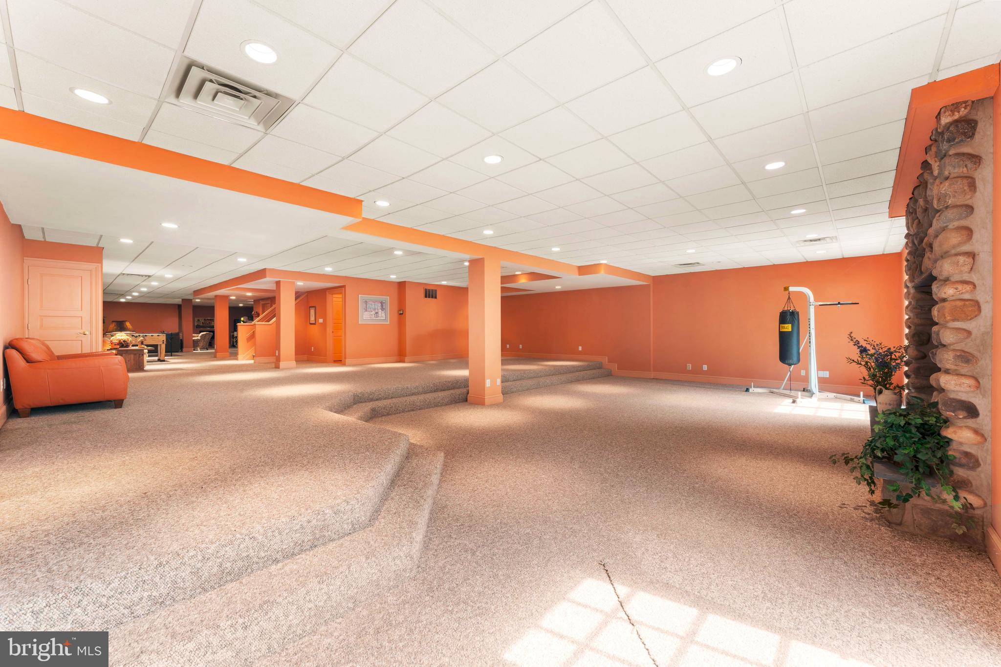 DEER RUN FARMS - Residential