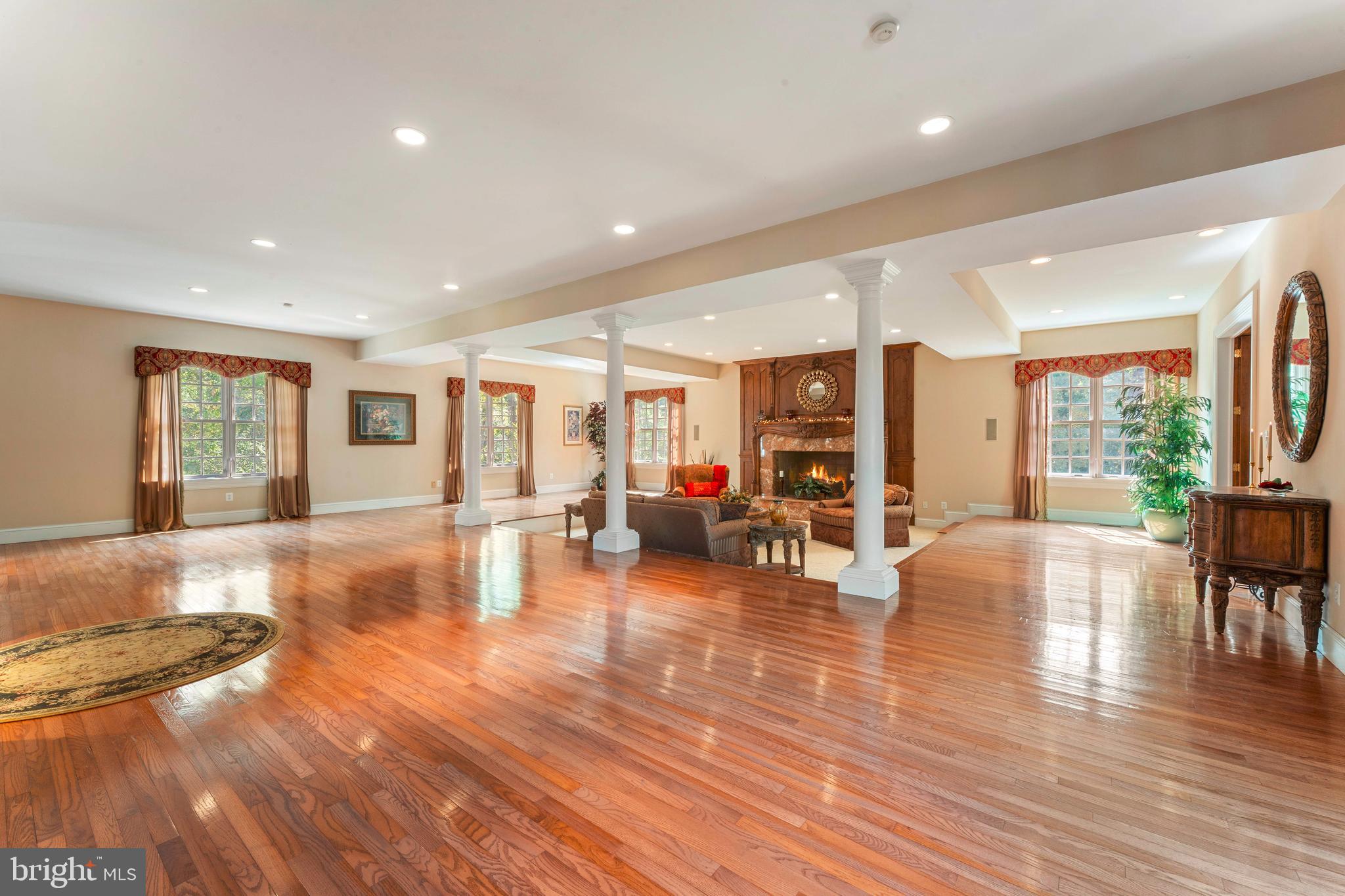 DEER RUN FARMS - Residential