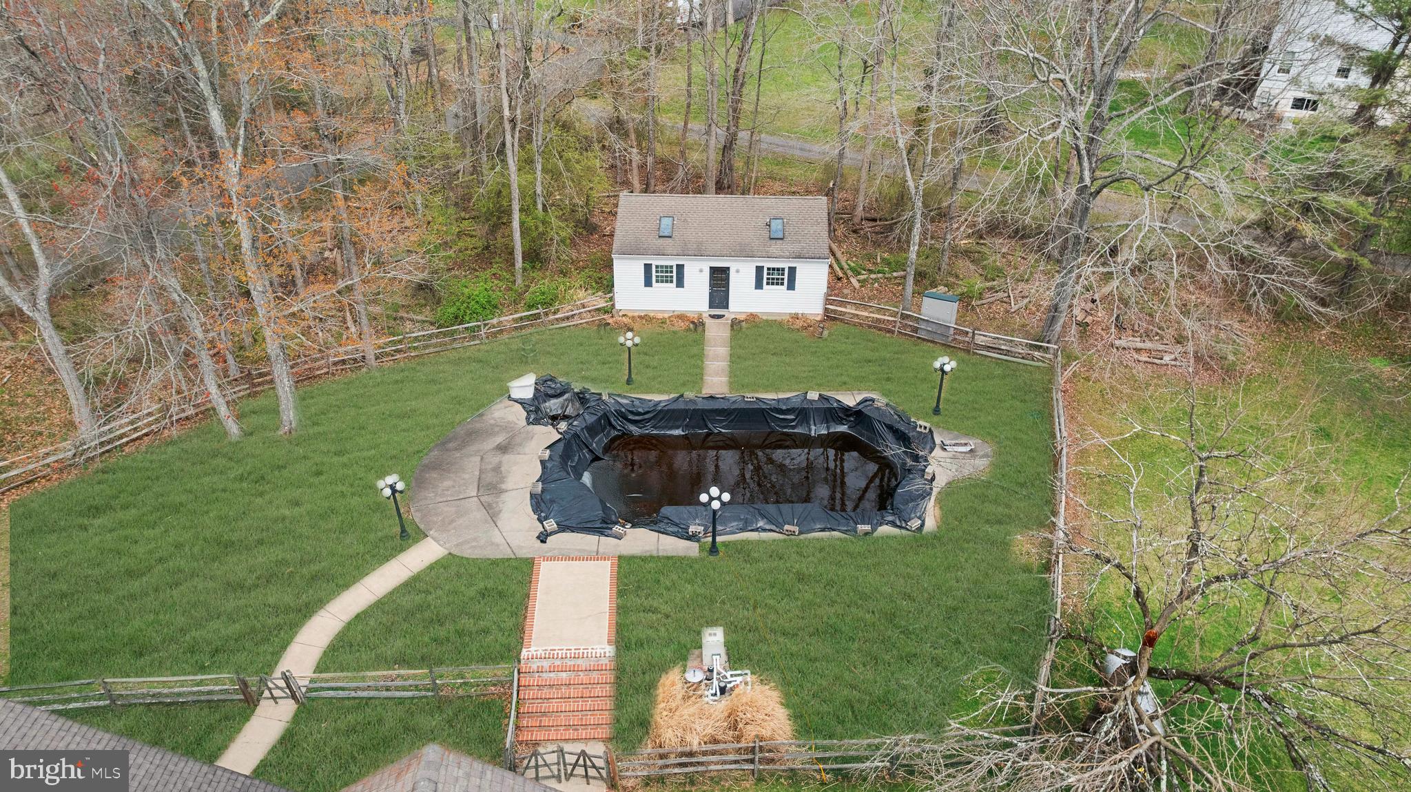 DEER RUN FARMS - Residential