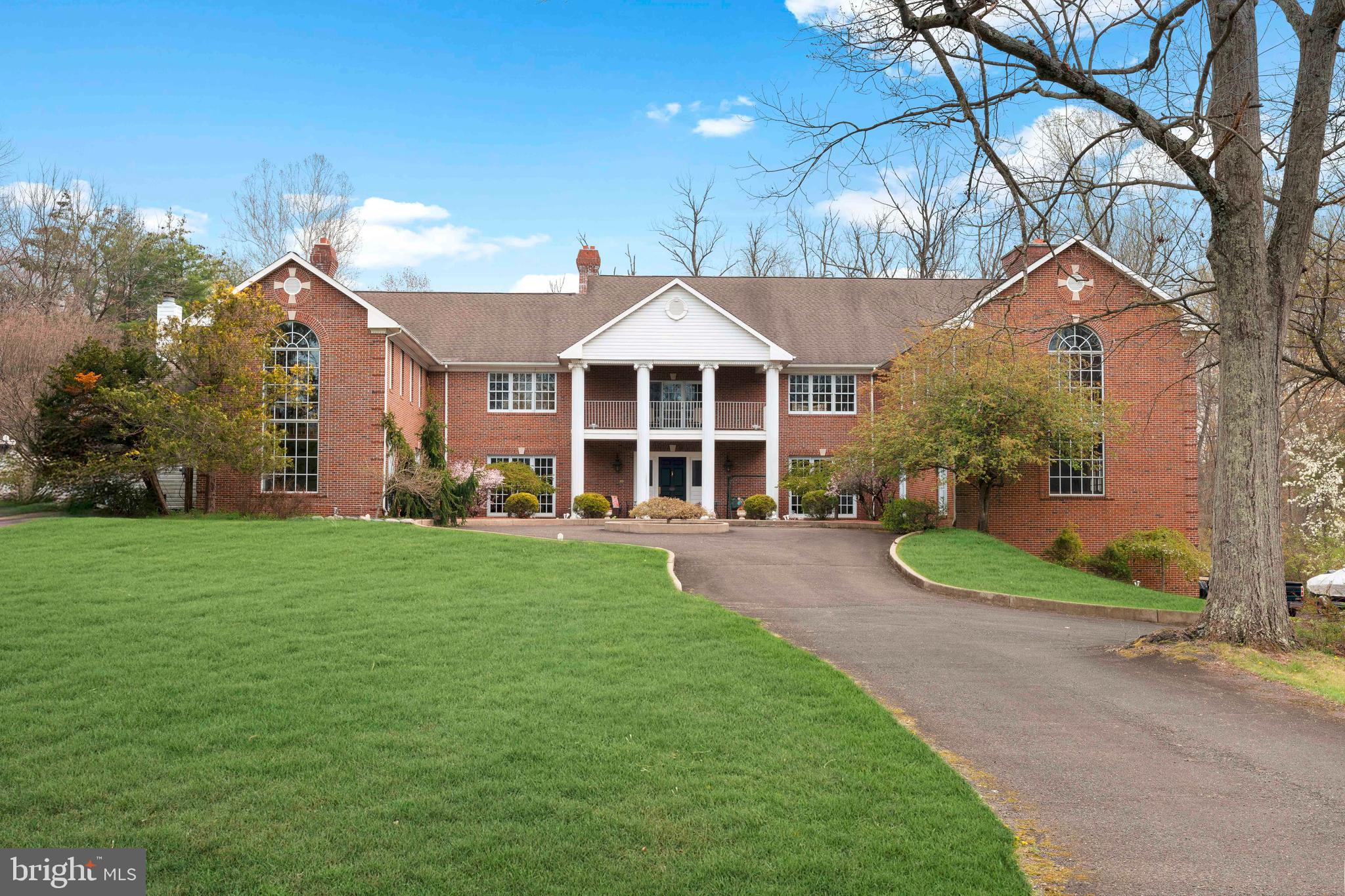 DEER RUN FARMS - Residential