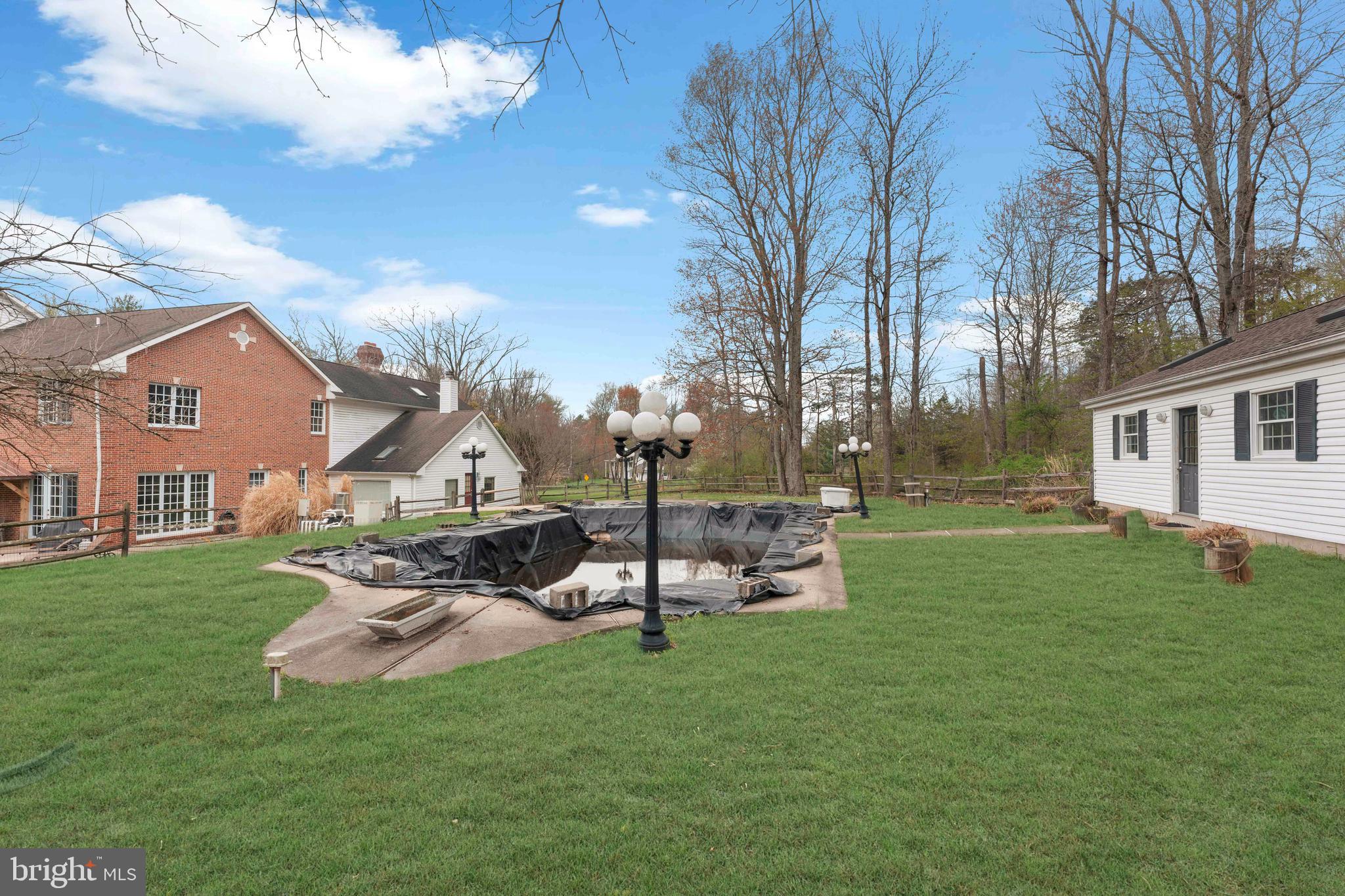 DEER RUN FARMS - Residential