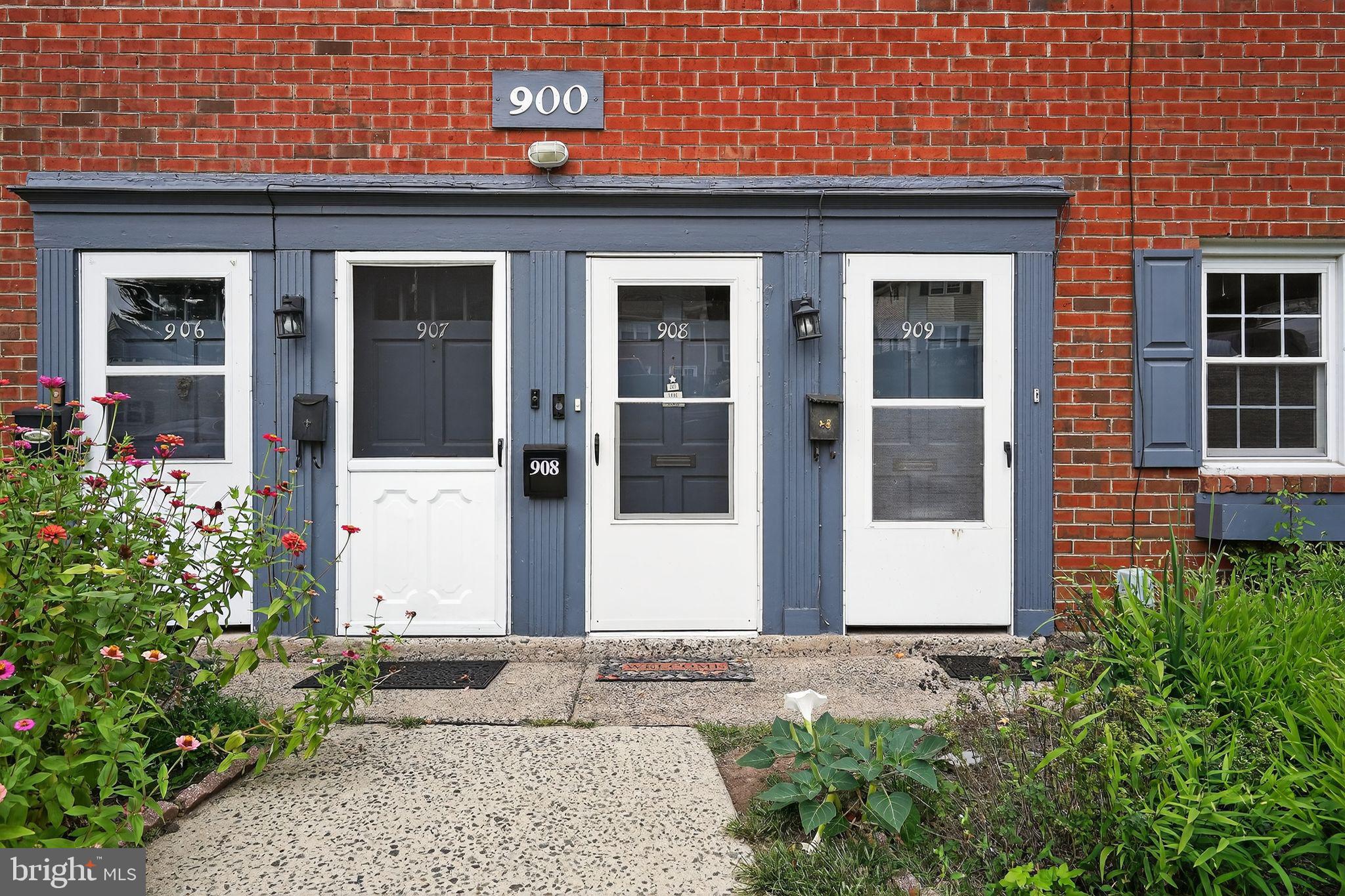 YARDLEY COMMONS - Residential