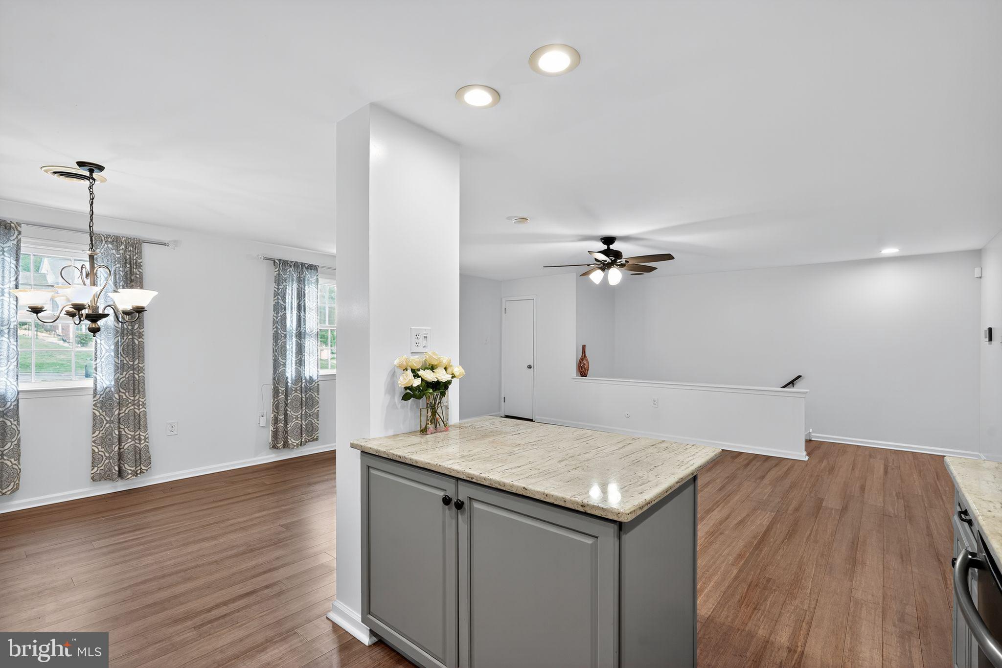 YARDLEY COMMONS - Residential