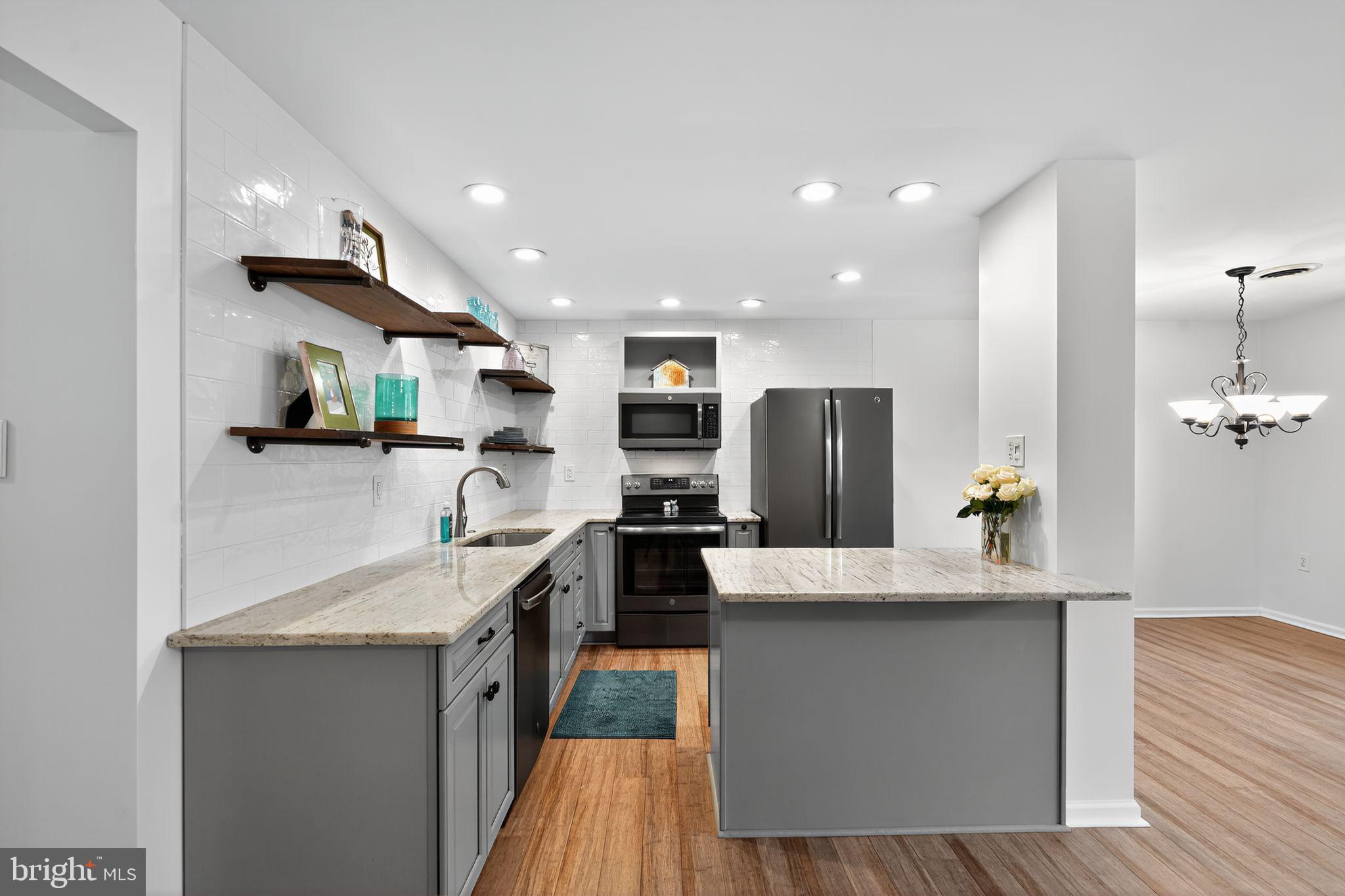 YARDLEY COMMONS - Residential