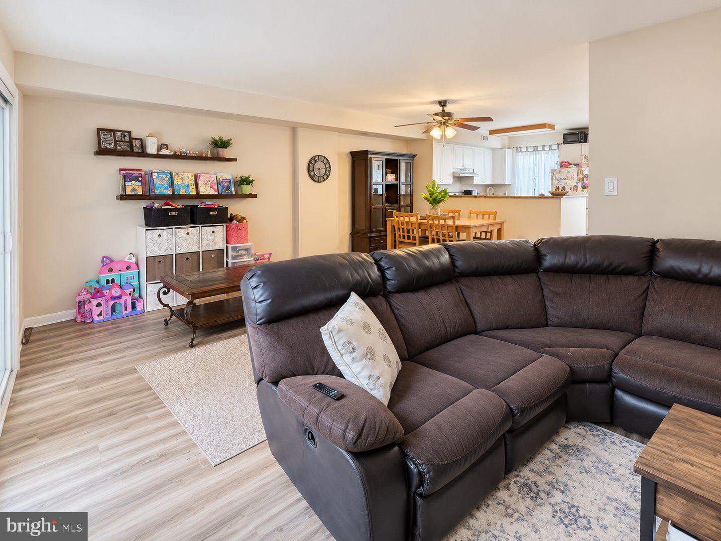 5 KINGS COURT 5