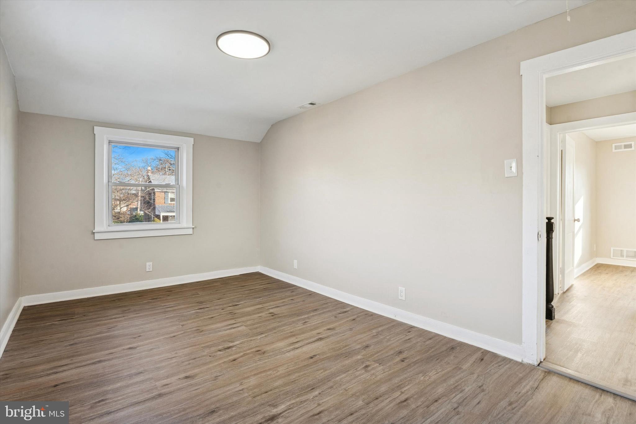 COLLINS PARK - Residential