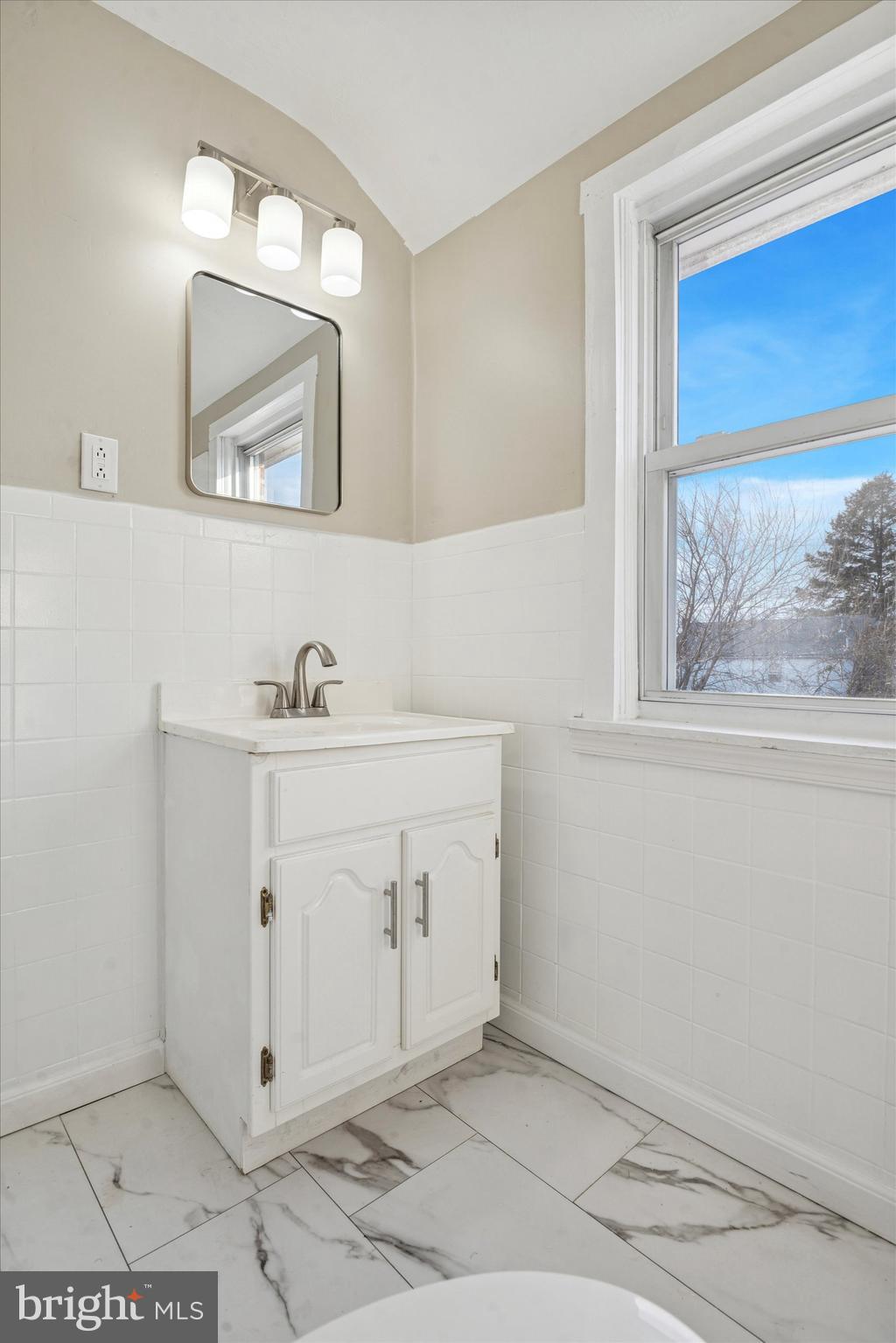 COLLINS PARK - Residential