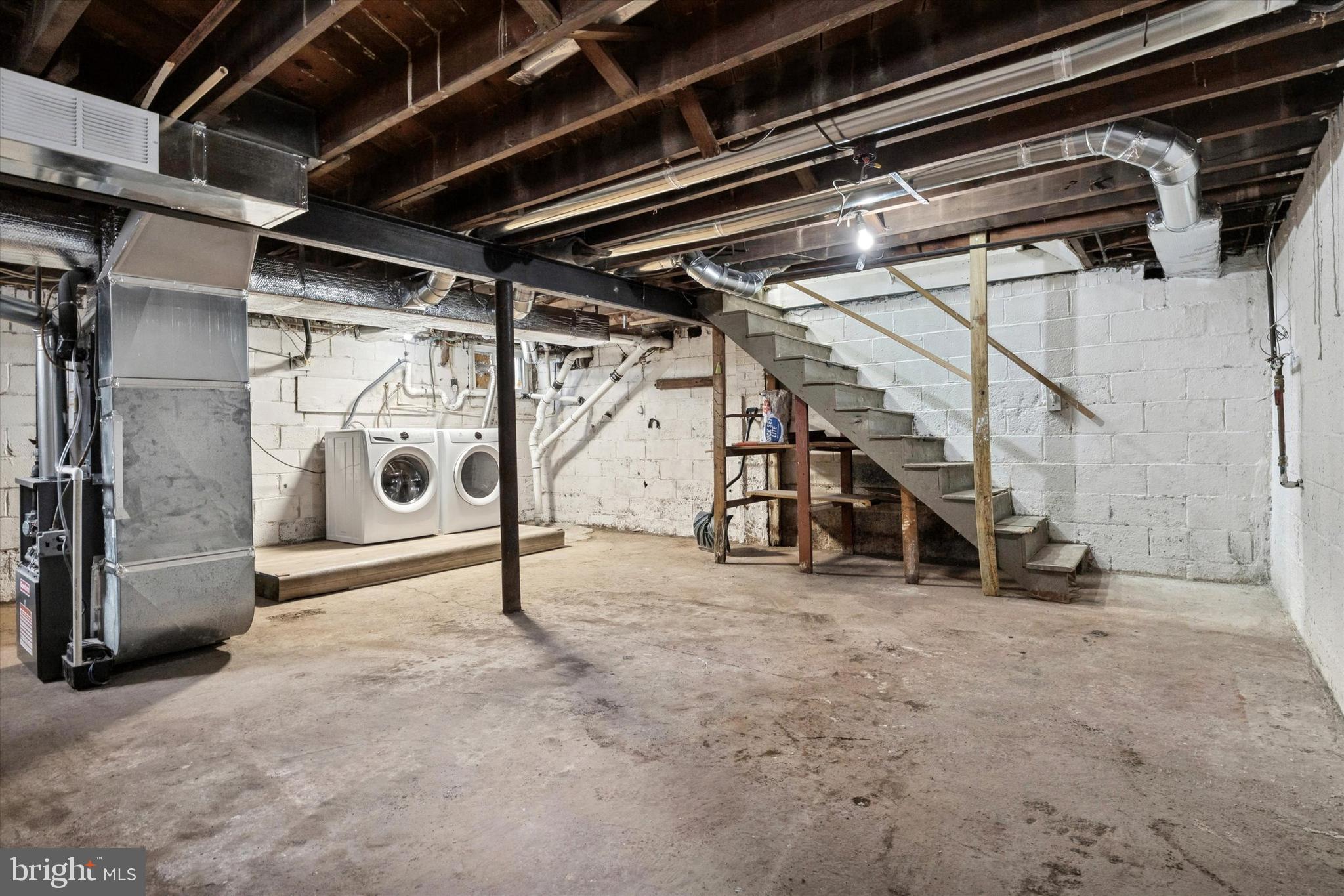 COLLINS PARK - Residential