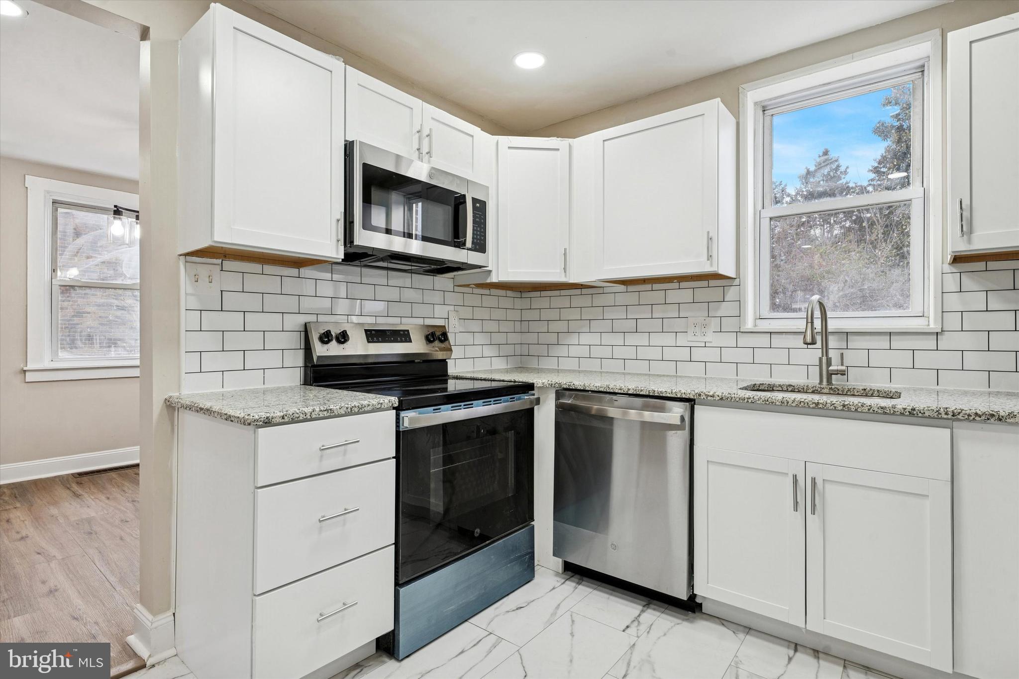 COLLINS PARK - Residential