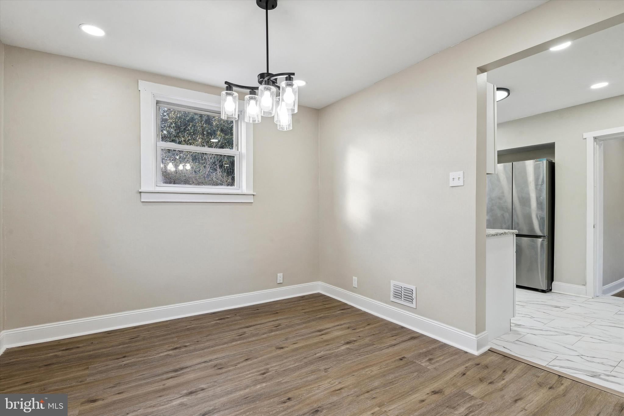 COLLINS PARK - Residential