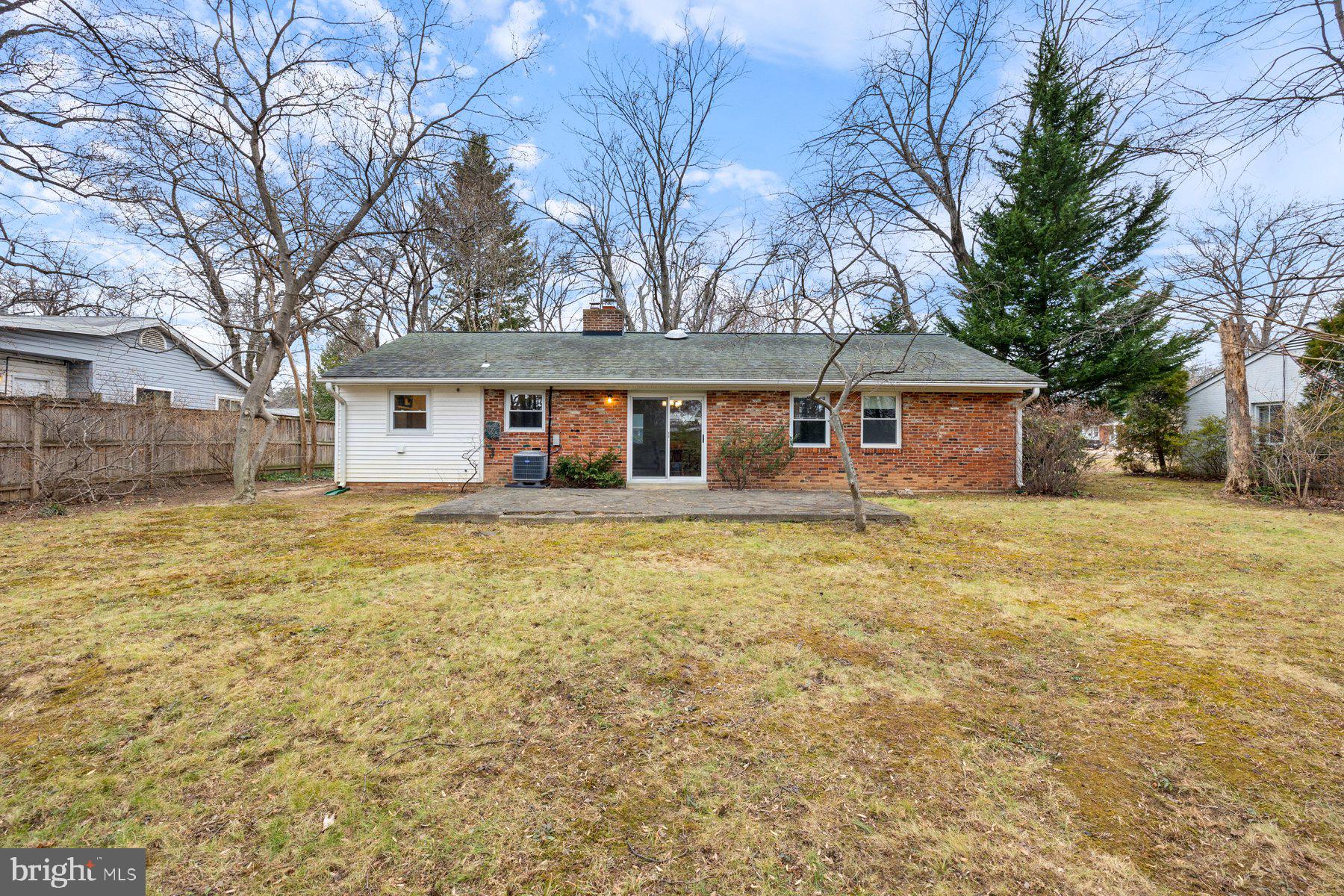 NORTH SPRINGFIELD - Residential