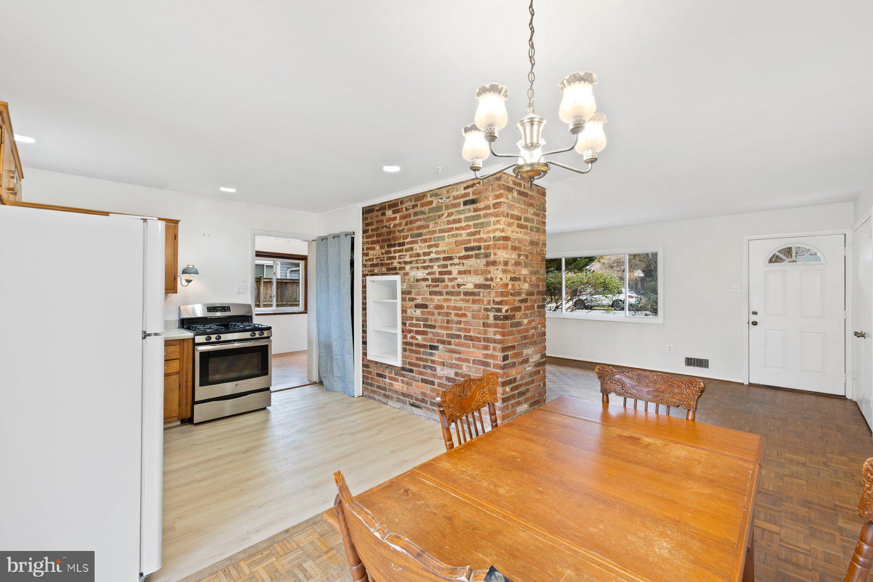 NORTH SPRINGFIELD - Residential