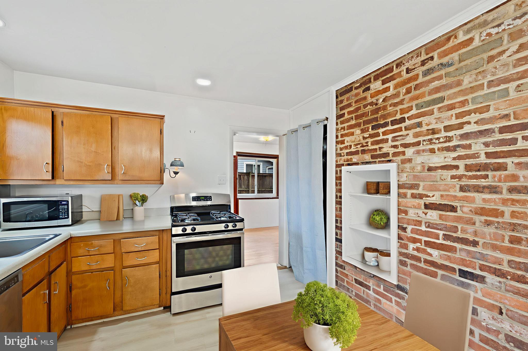 NORTH SPRINGFIELD - Residential