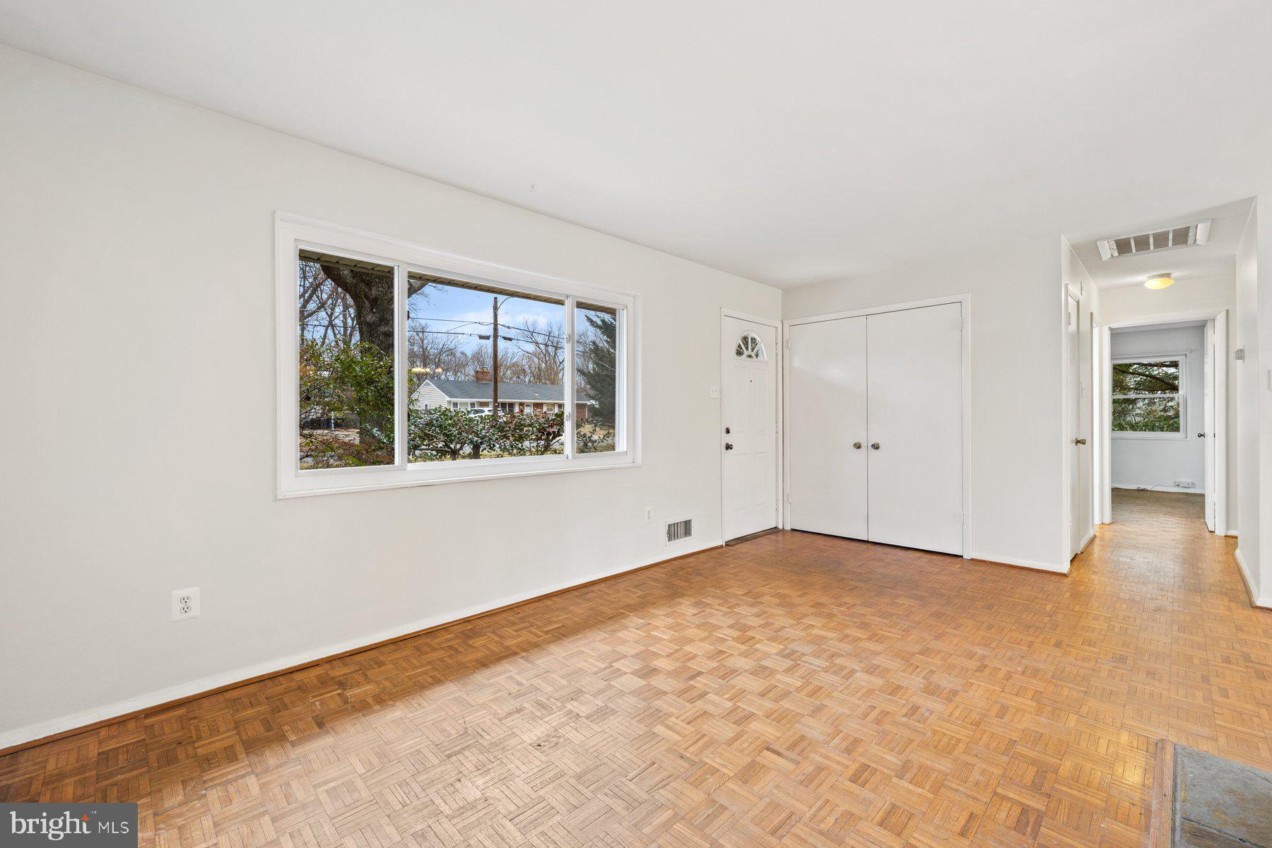 NORTH SPRINGFIELD - Residential