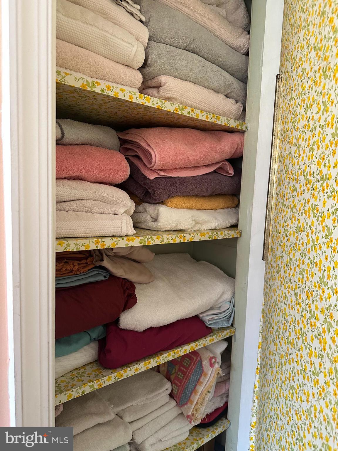 RIDGE GROVE - Residential