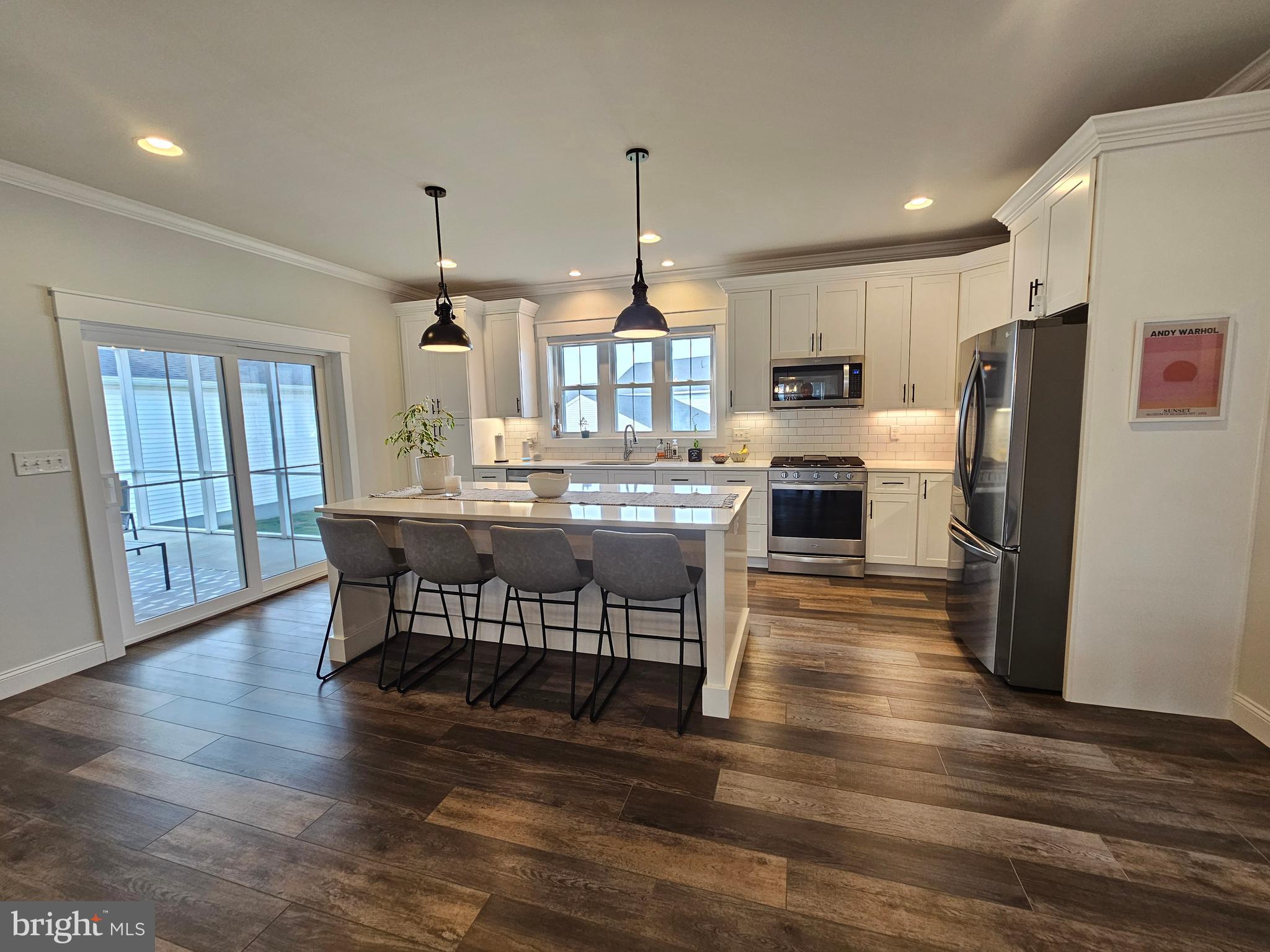 1855 EMERALD WAY