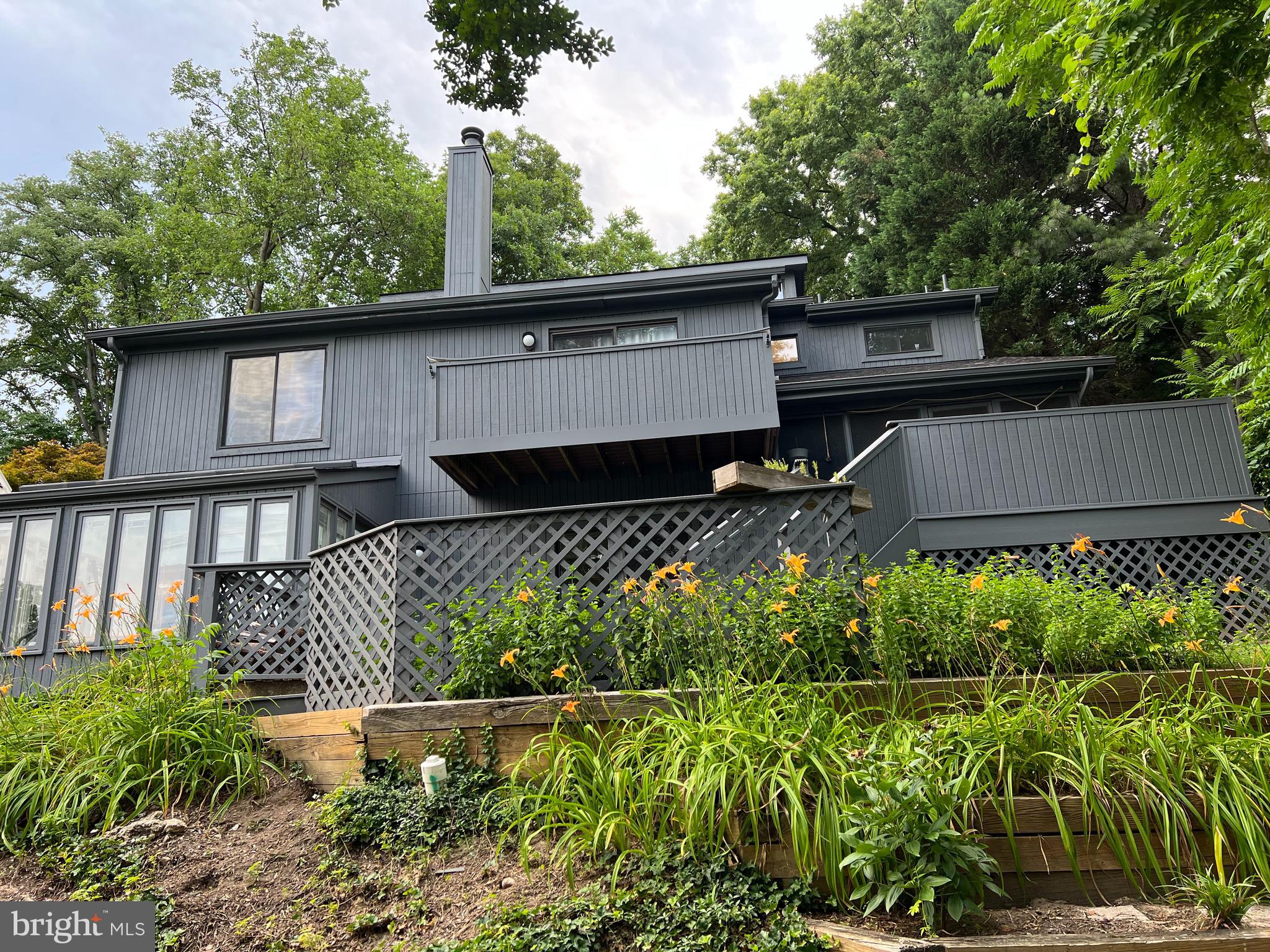 ROSEMONT - Residential Lease