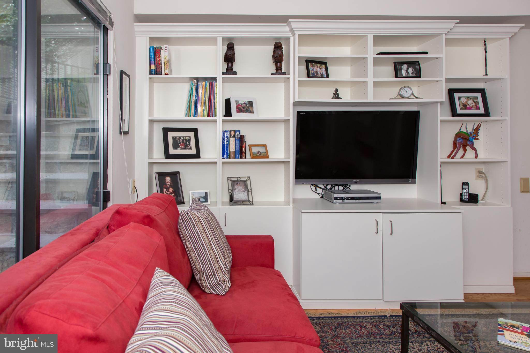 ROSEMONT - Residential Lease