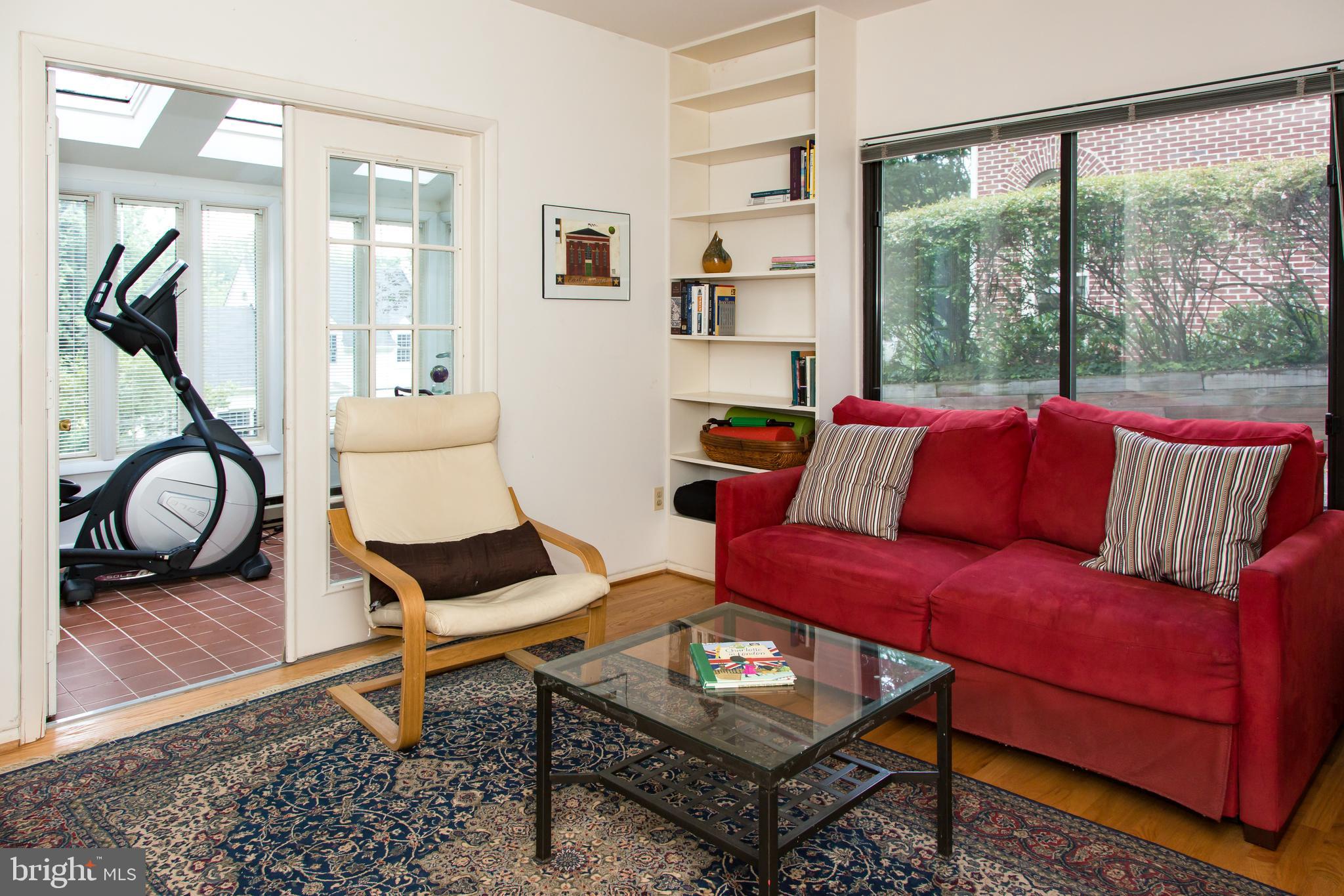 ROSEMONT - Residential Lease